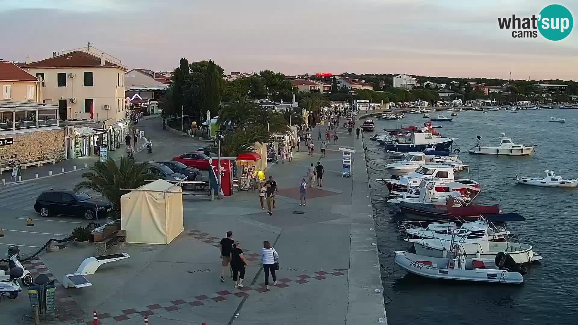 Web kamera Novalja promenada