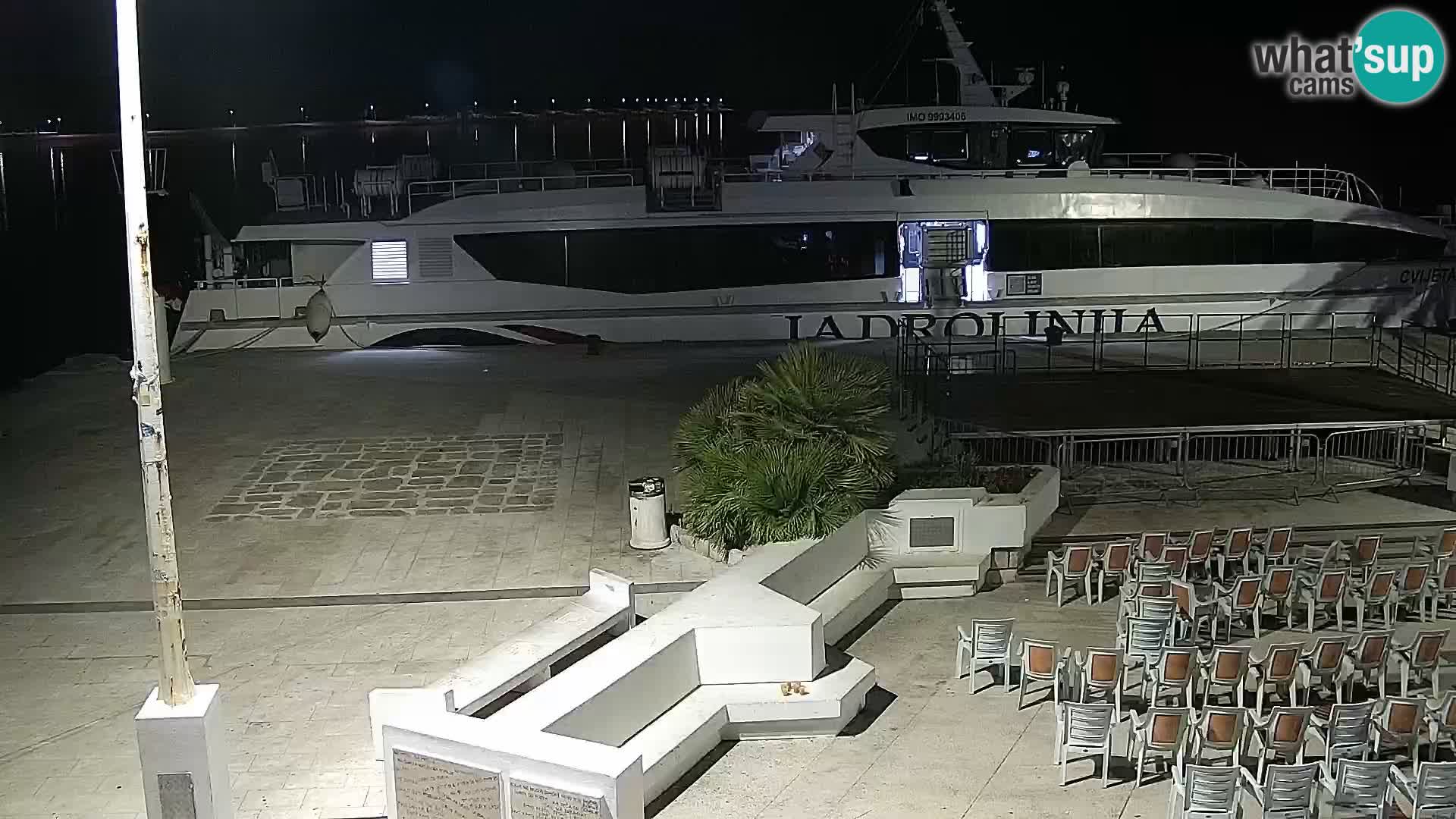 Novalja spletna kamera promenada