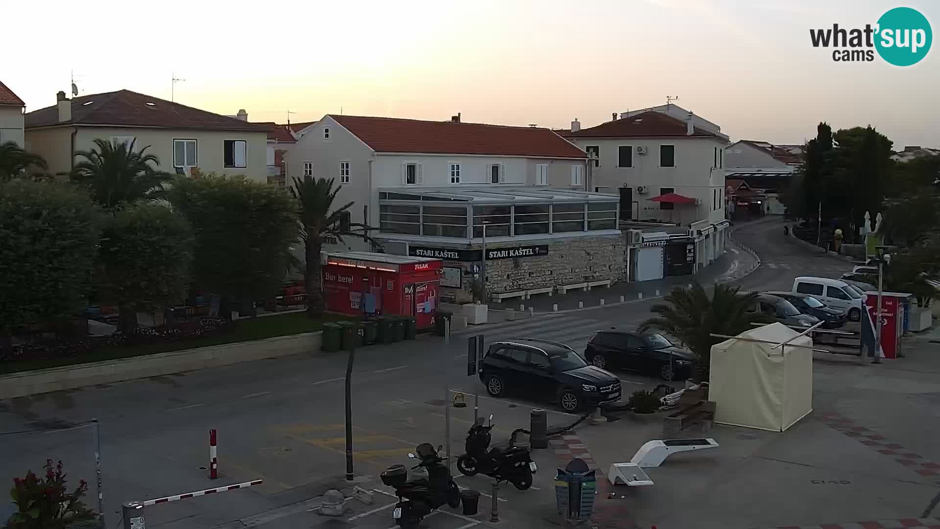 Webcam Novalja seaside promenade