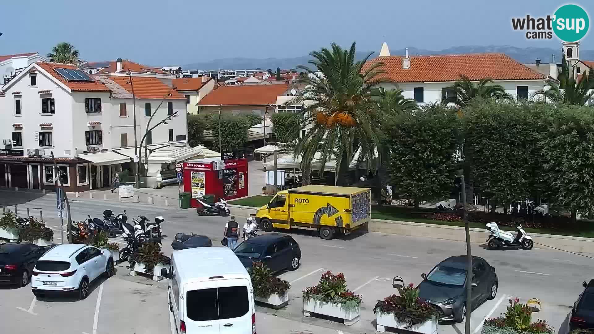 Web kamera Novalja promenada