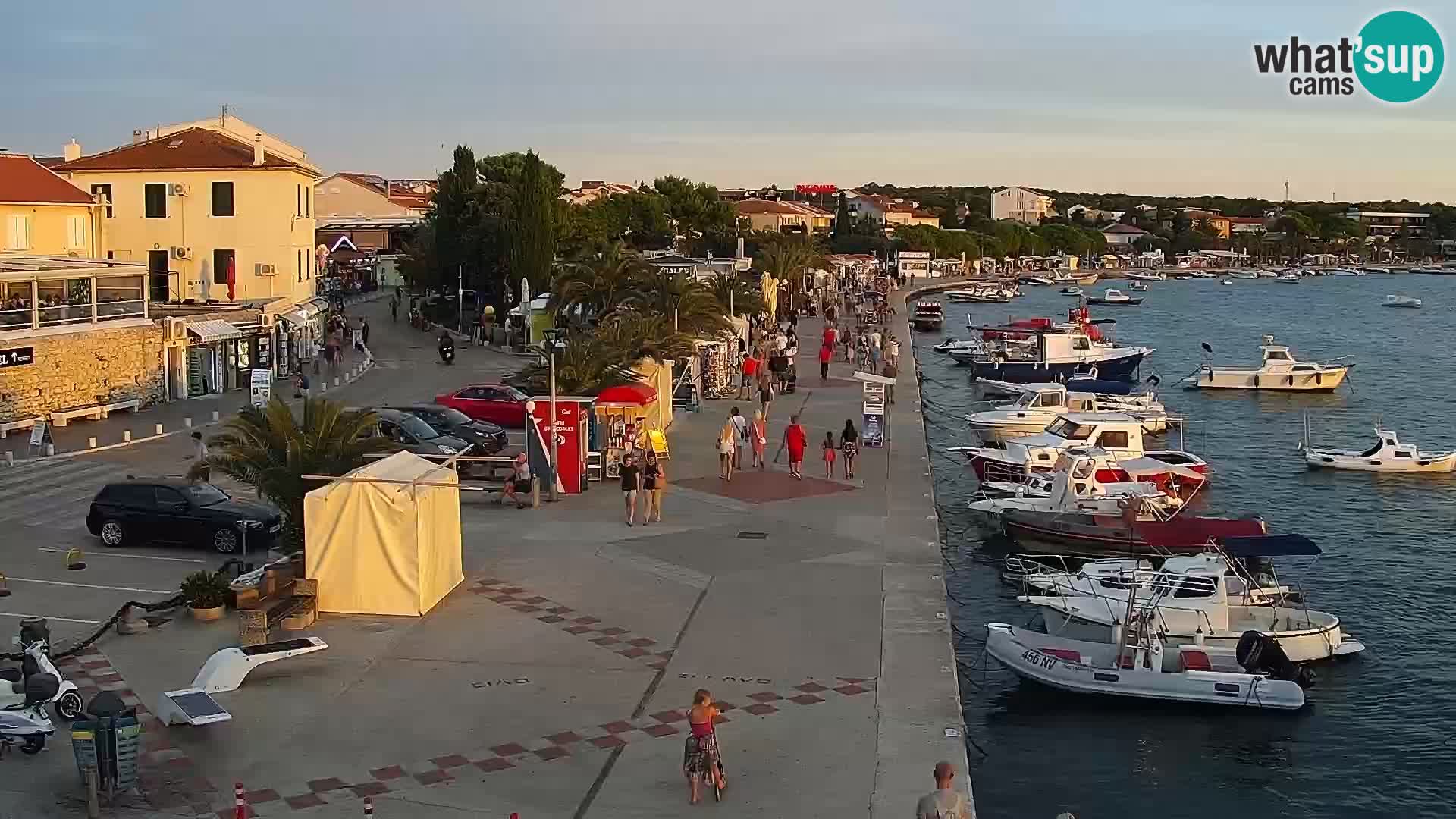 Webcam Novalja seaside promenade