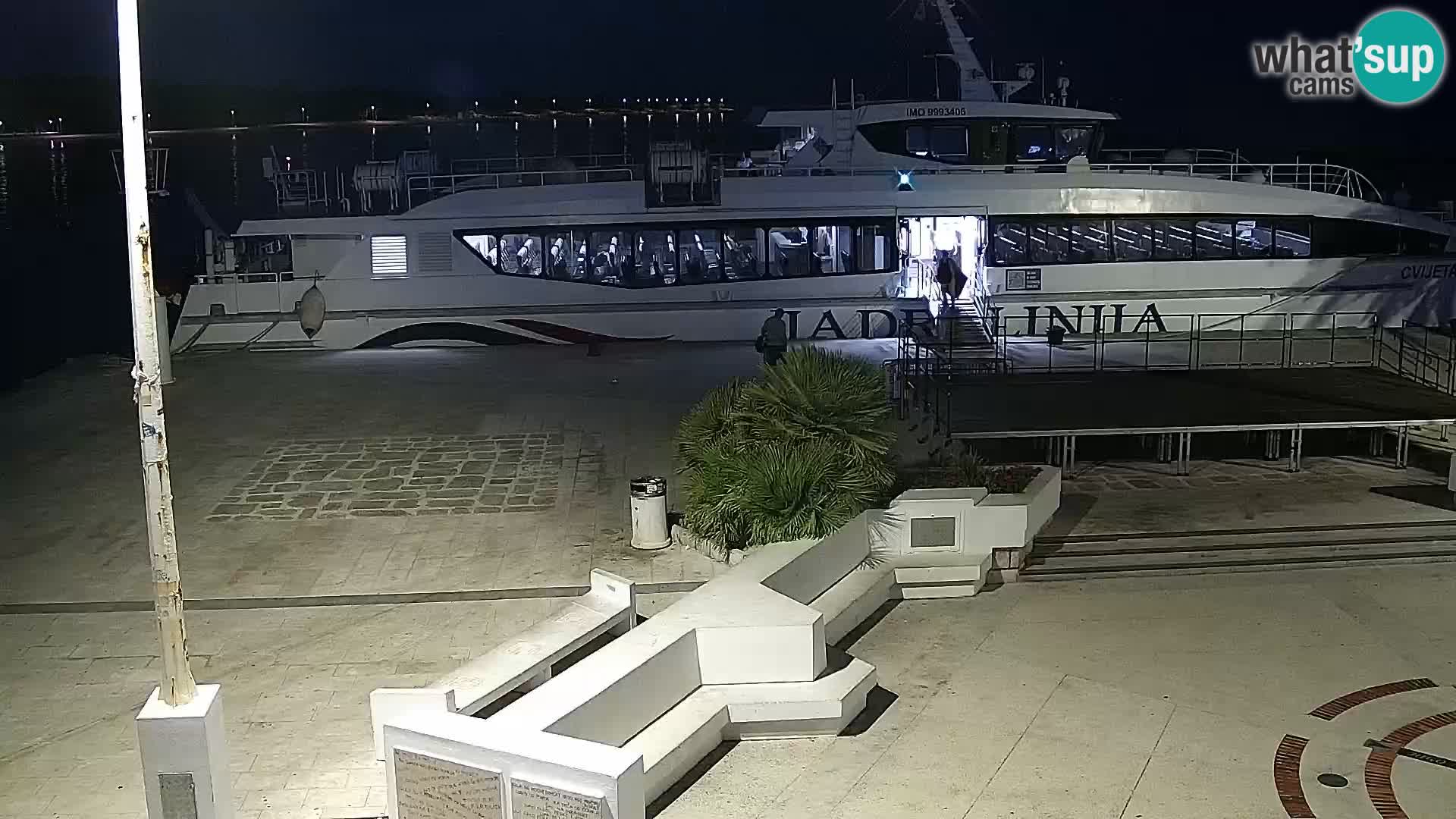 Web kamera Novalja promenada