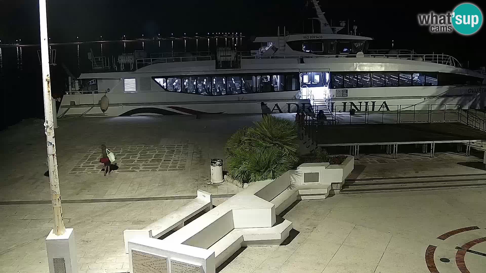 Webcam Novalja seaside promenade