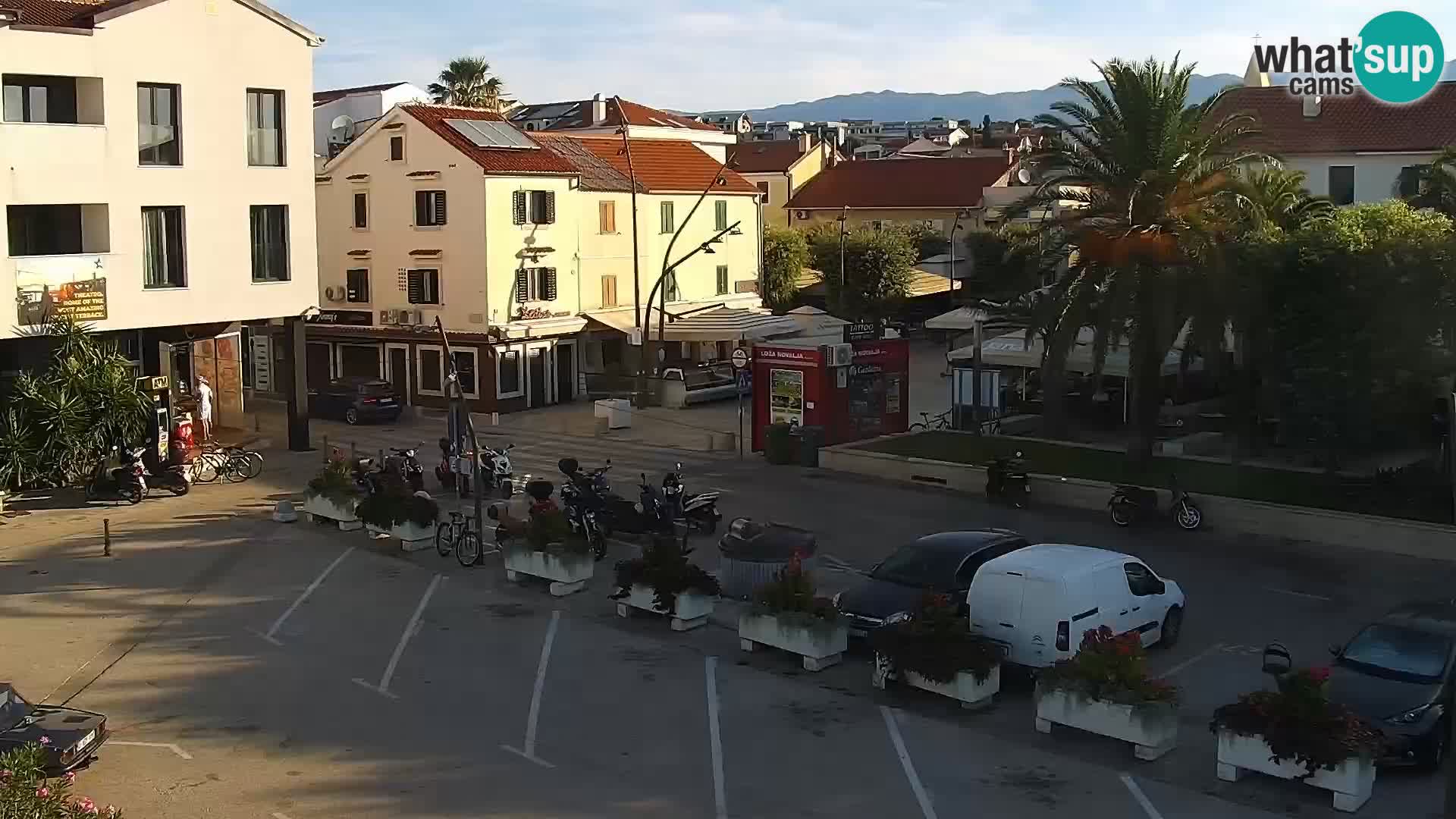 Novalja spletna kamera promenada