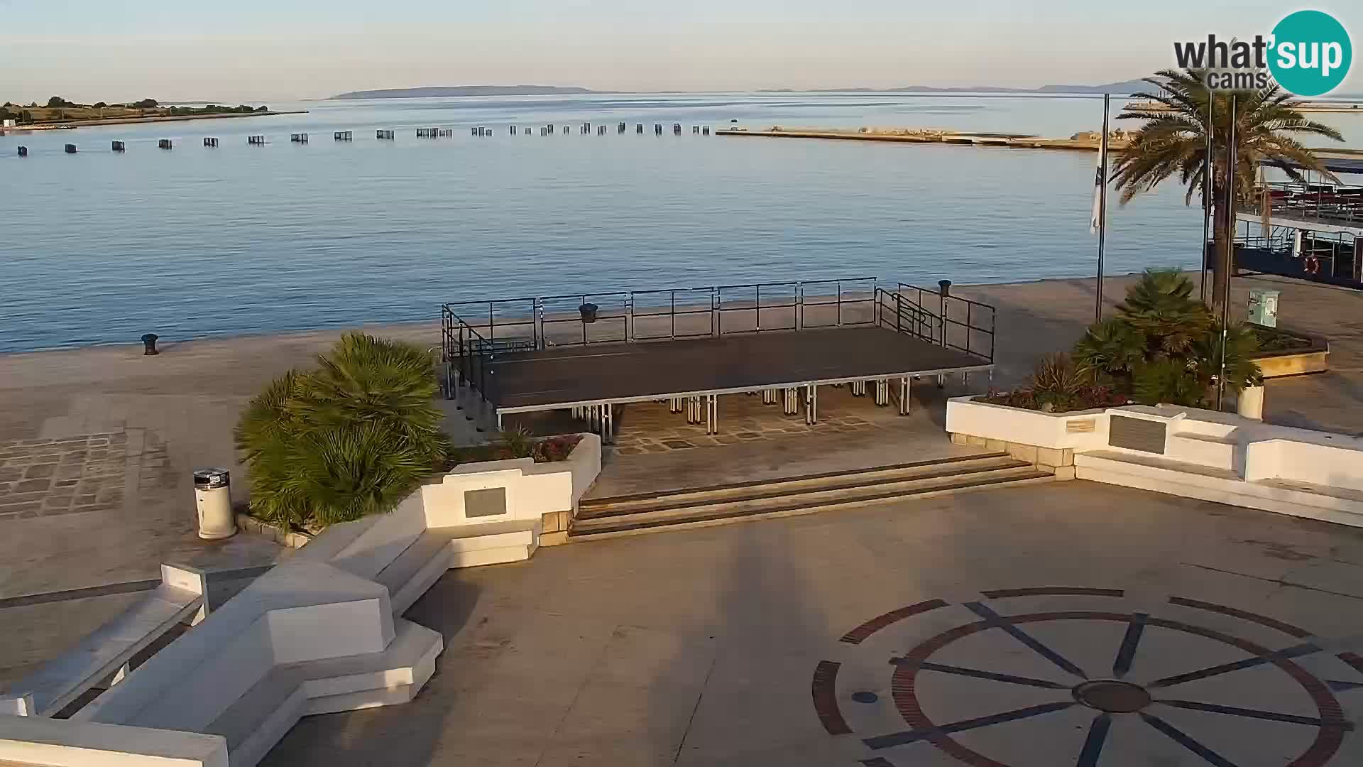 Webcam Novalja seaside promenade
