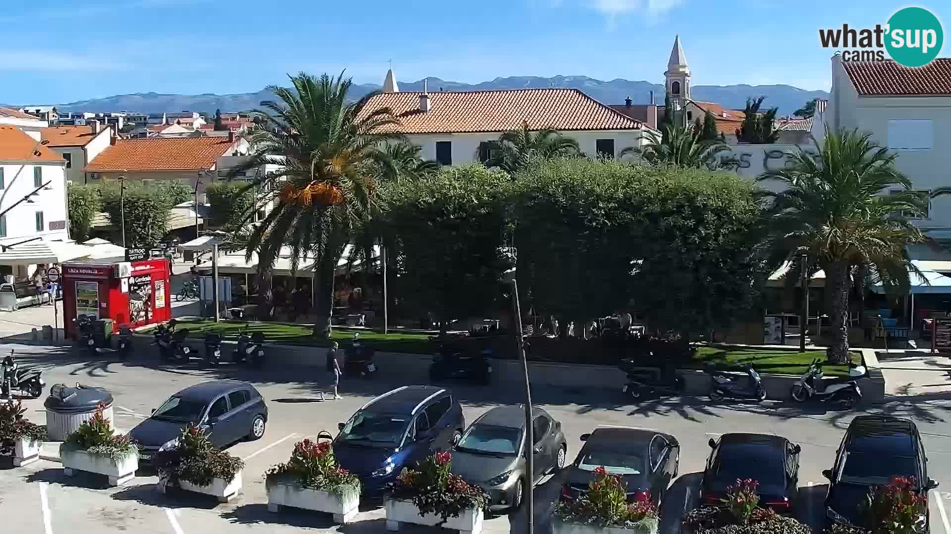 Web kamera Novalja promenada