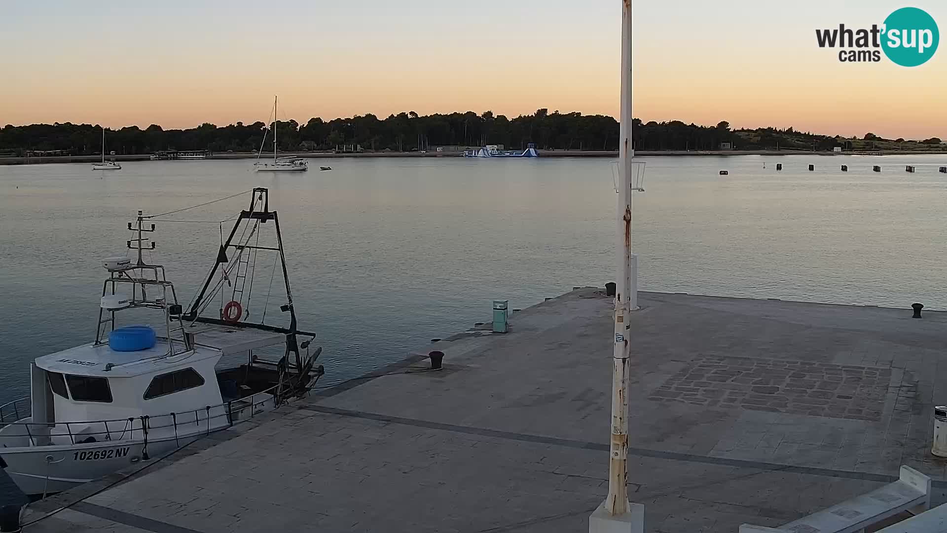 Webcam Novalja seaside promenade