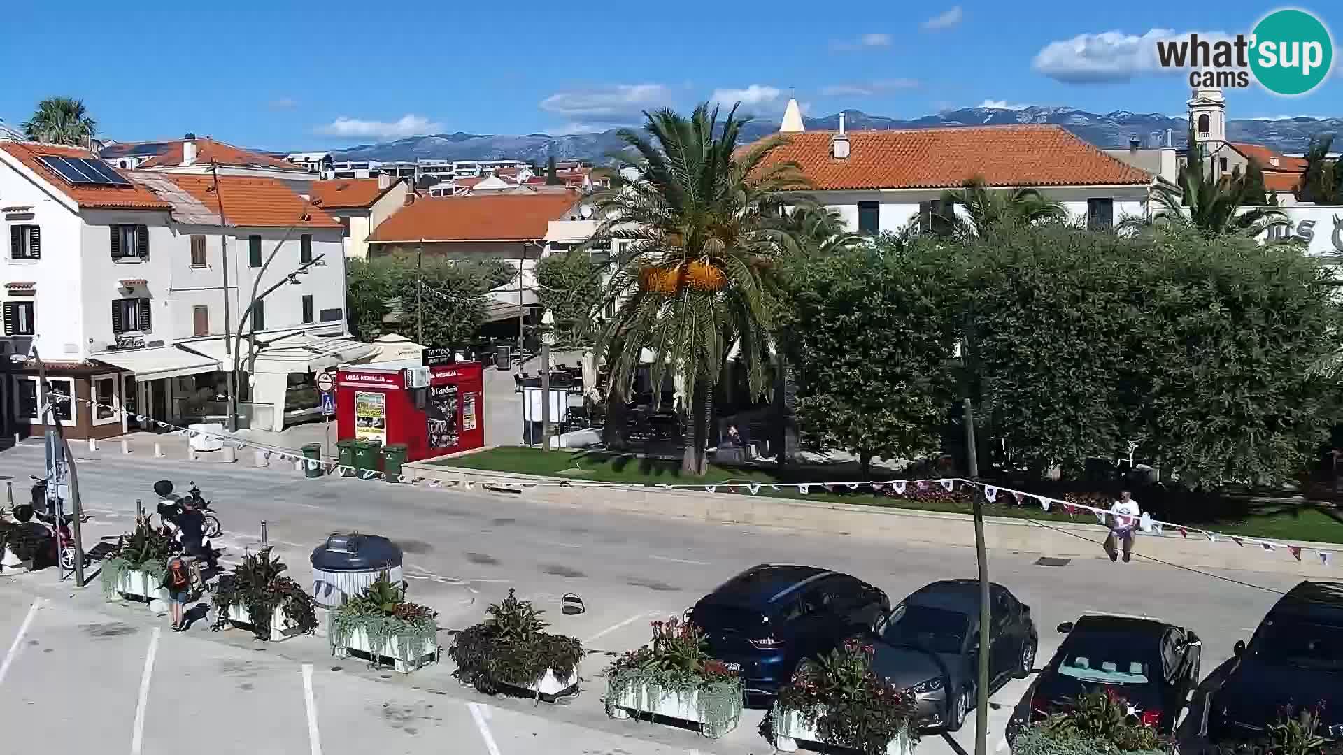 Web kamera Novalja promenada