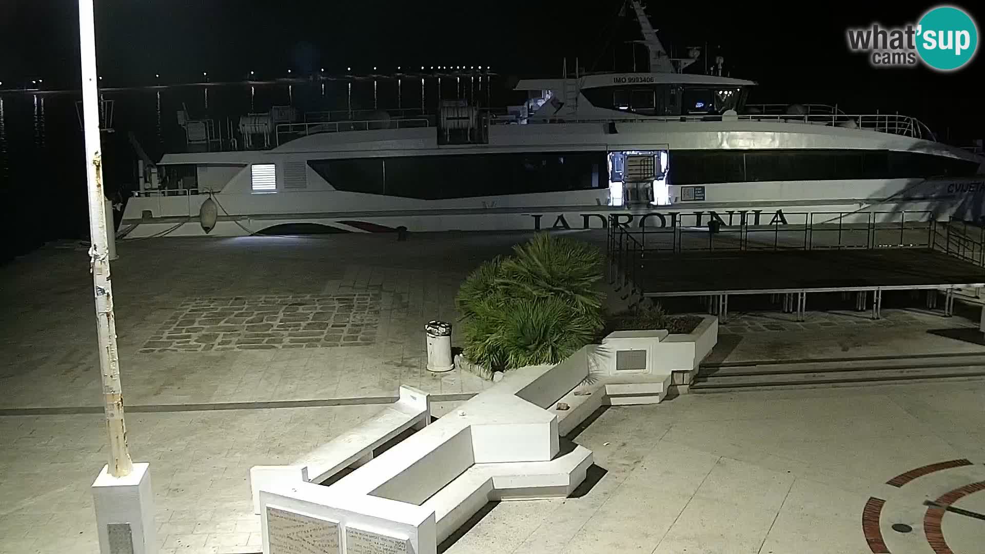Webcam Novalja seaside promenade
