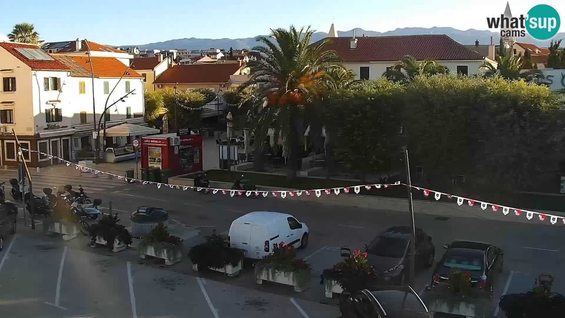 Web kamera Novalja promenada