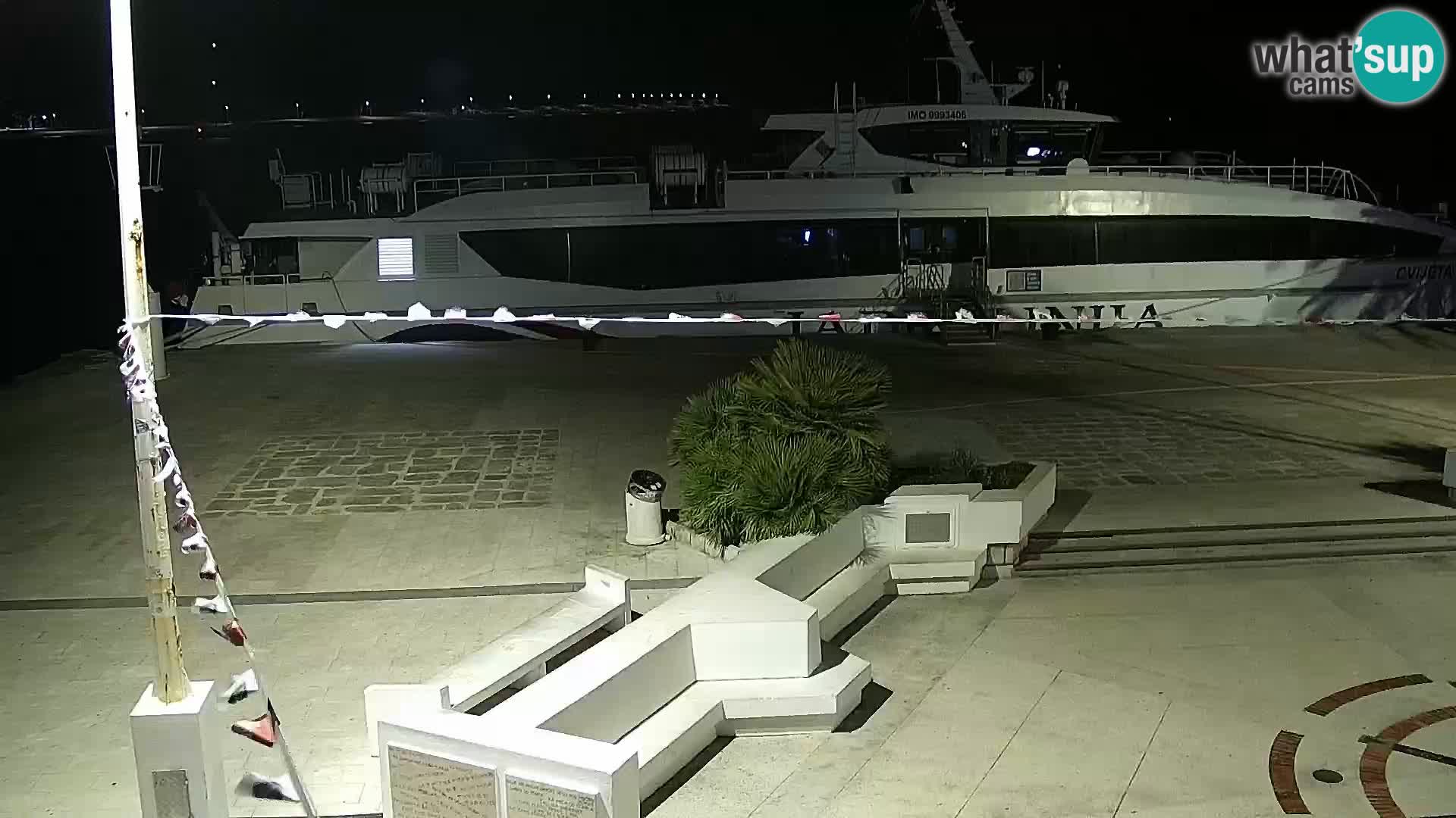 Webcam Novalja seaside promenade