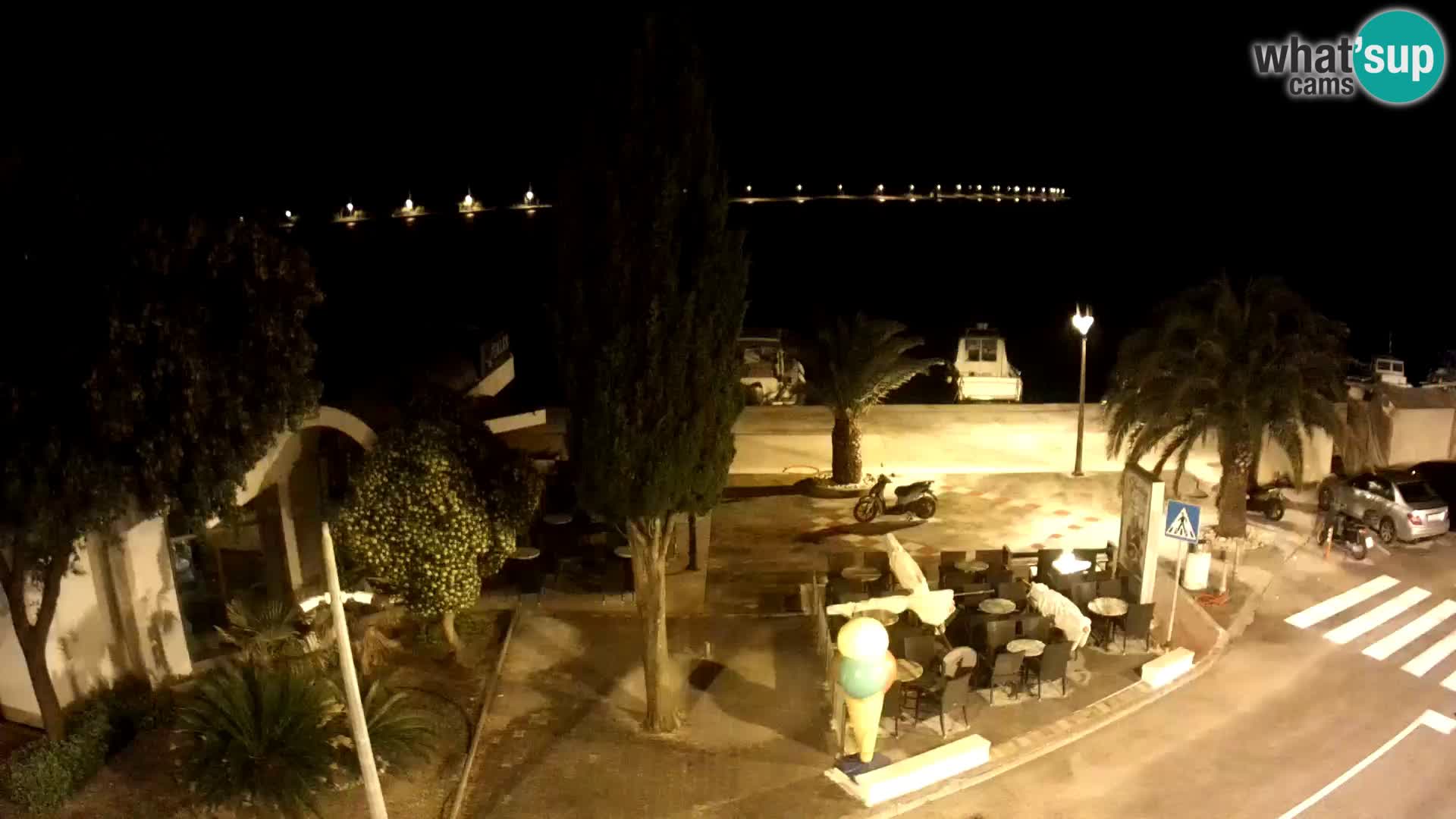 Pag – Obala pred Novaljo
