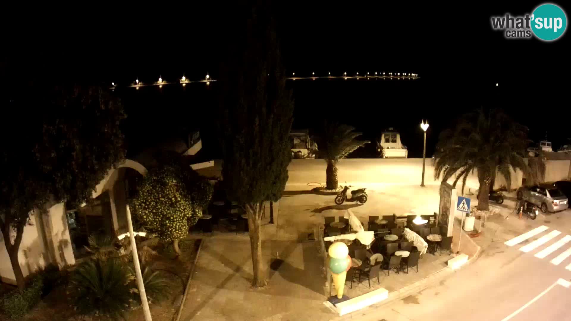 Pag – Obala pred Novaljo