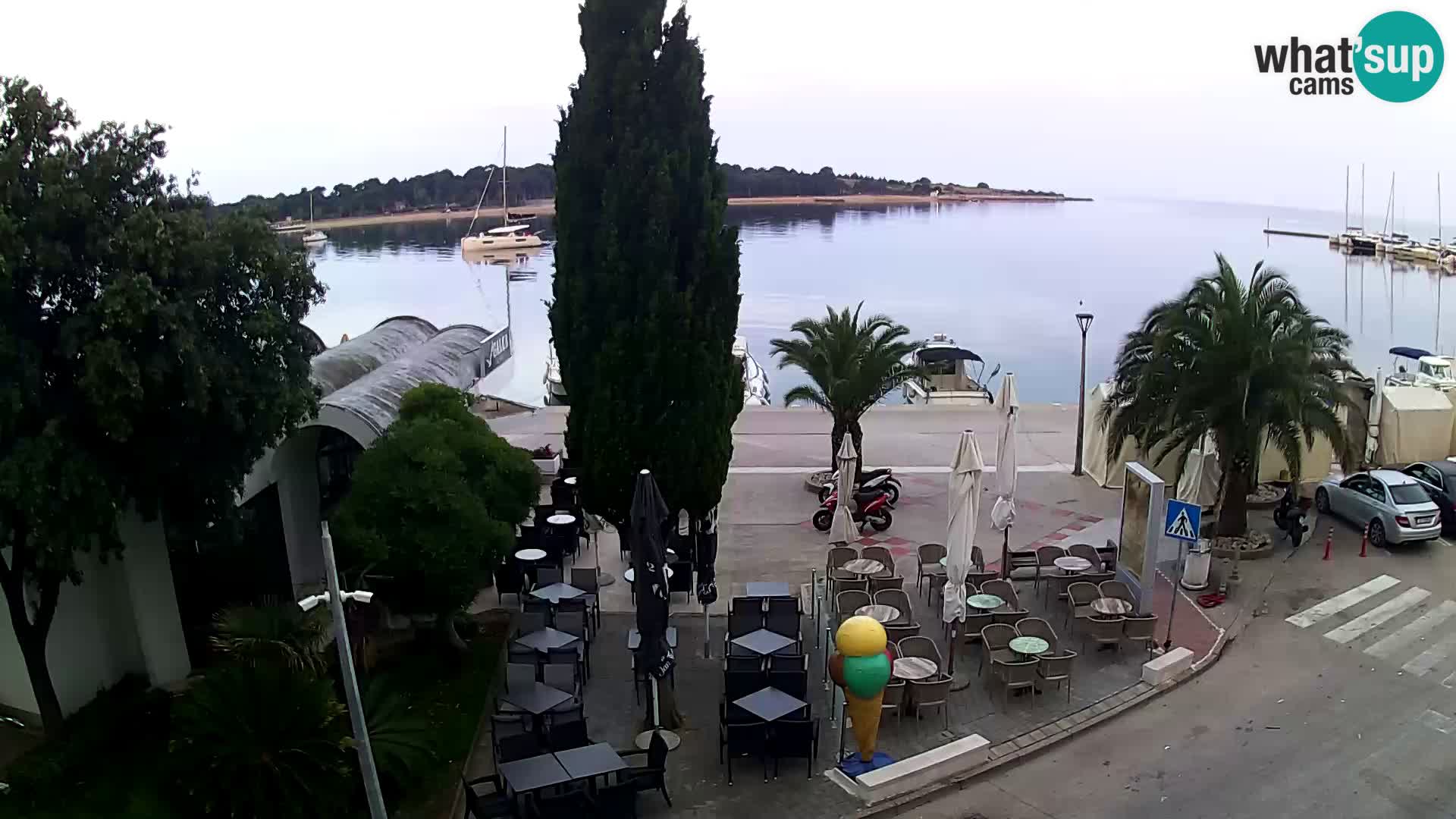Pag – Obala pred Novaljo