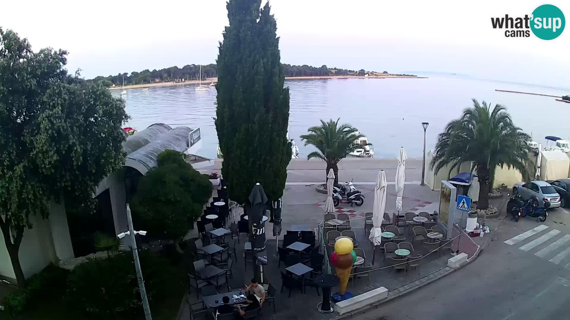 Pag – Obala pred Novaljo