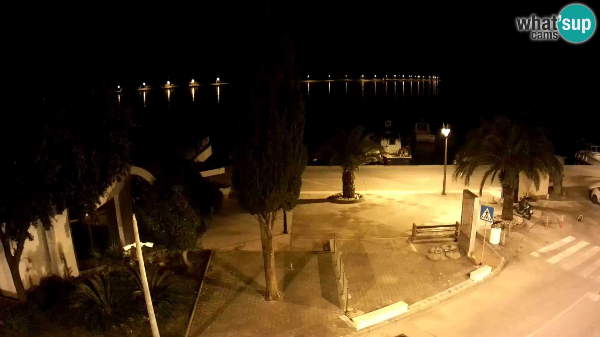 Pag – Obala pred Novaljo