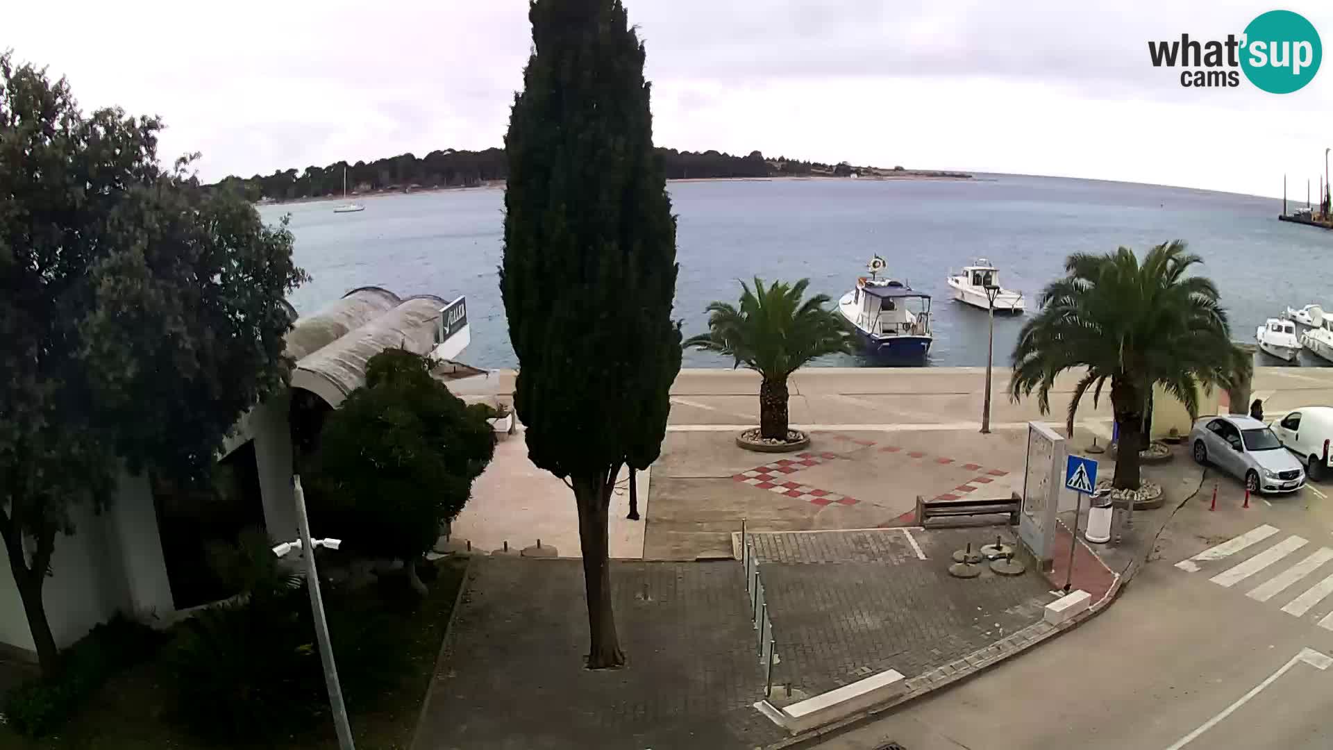 Pag – Obala pred Novaljo