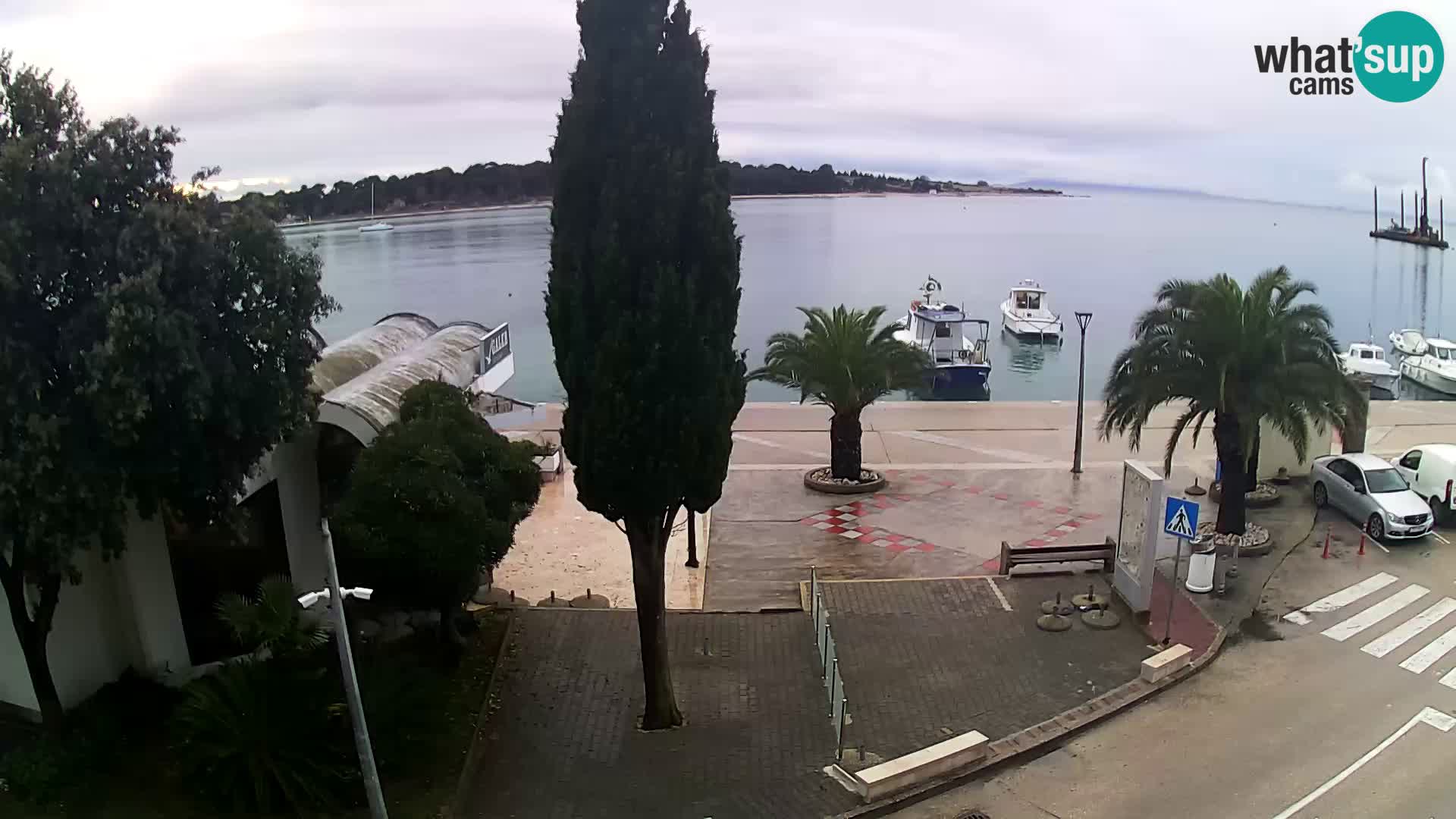 Pag – Obala pred Novaljo