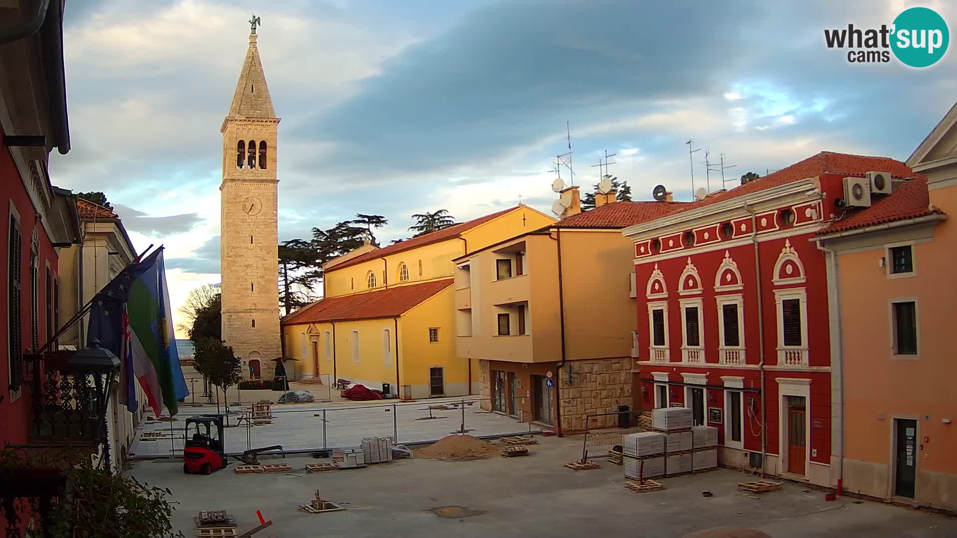 Live webcam Novigrad – Veliki Trg / Piazza Grande – Istria – Croatien