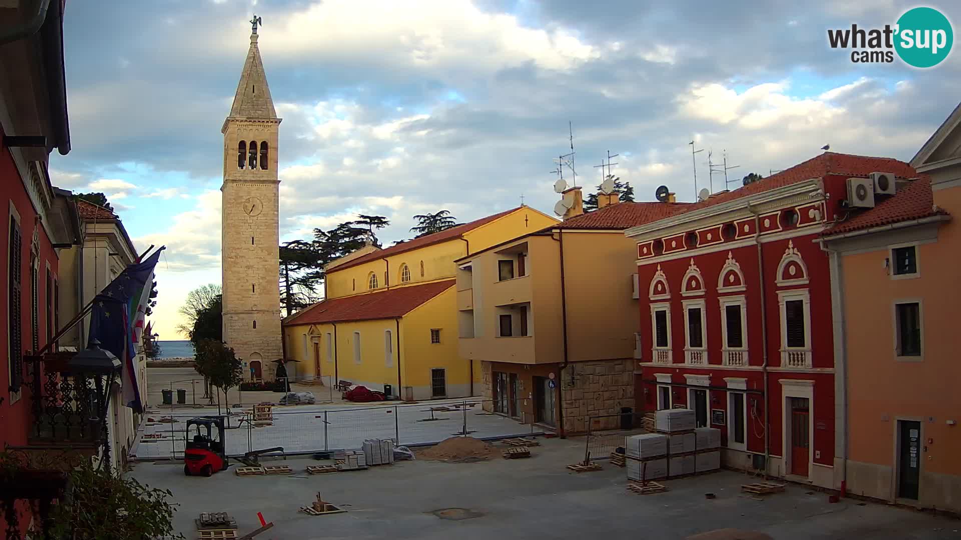 Live webcam Novigrad – Veliki Trg / Piazza Grande – Istria – Croatien