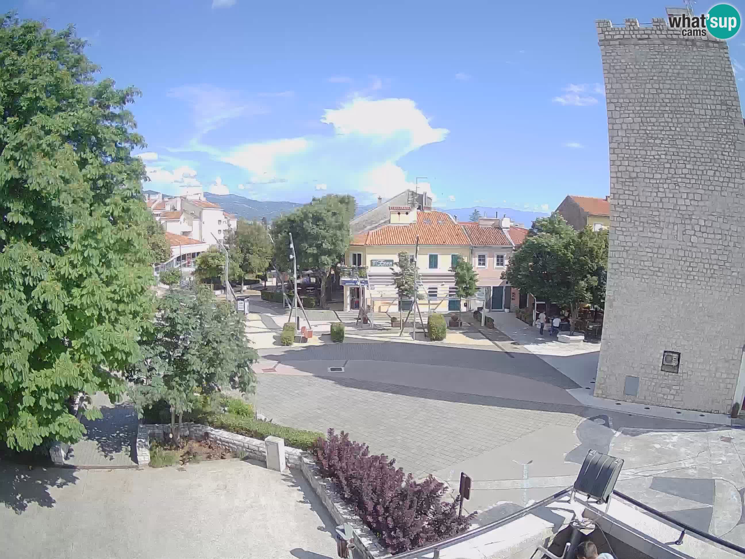 Webcam live – Novi Vinodolski – Main street Hrvatskih Branitelja