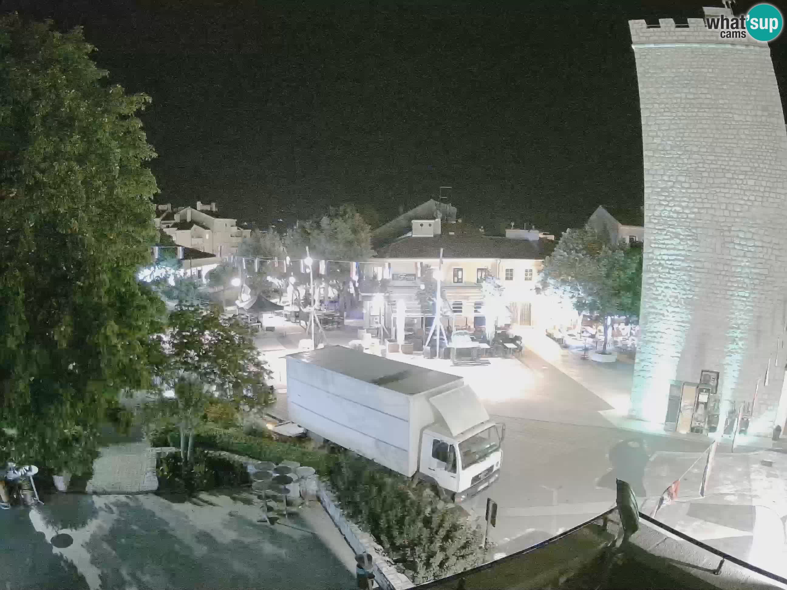 Webcam live – Novi Vinodolski – Main street Hrvatskih Branitelja