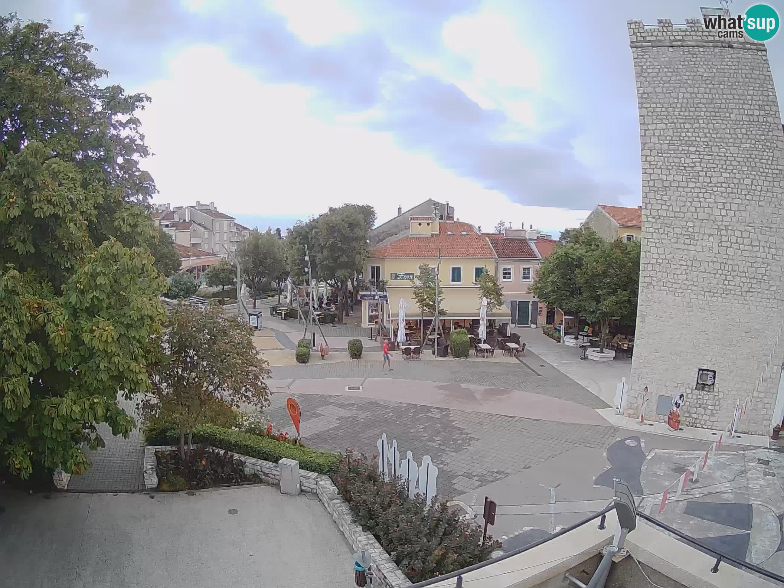 Webcam live – Novi Vinodolski – Main street Hrvatskih Branitelja