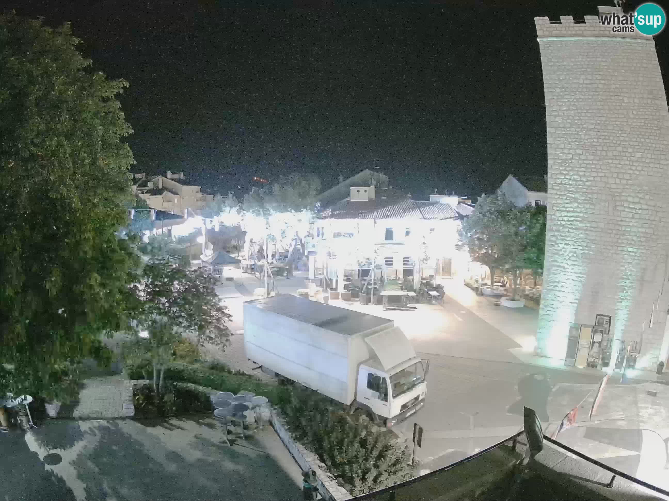 Webcam live – Novi Vinodolski – Main street Hrvatskih Branitelja