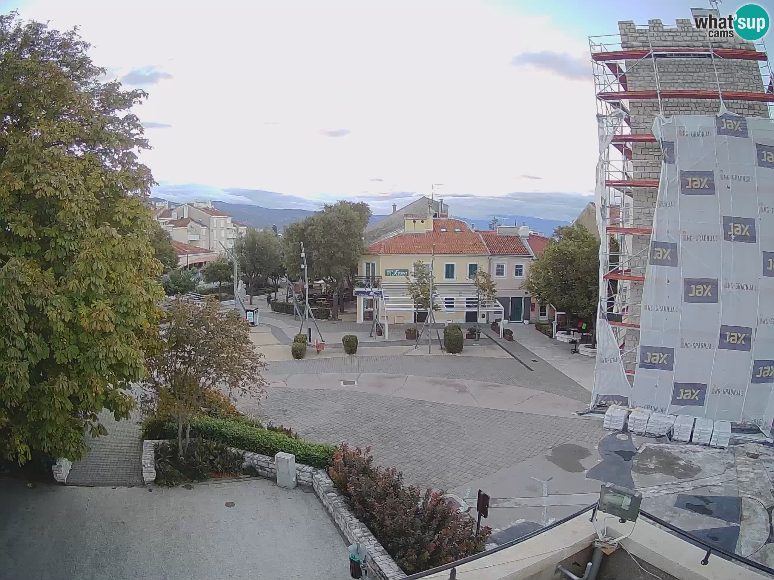 Webcam live – Novi Vinodolski – Main street Hrvatskih Branitelja