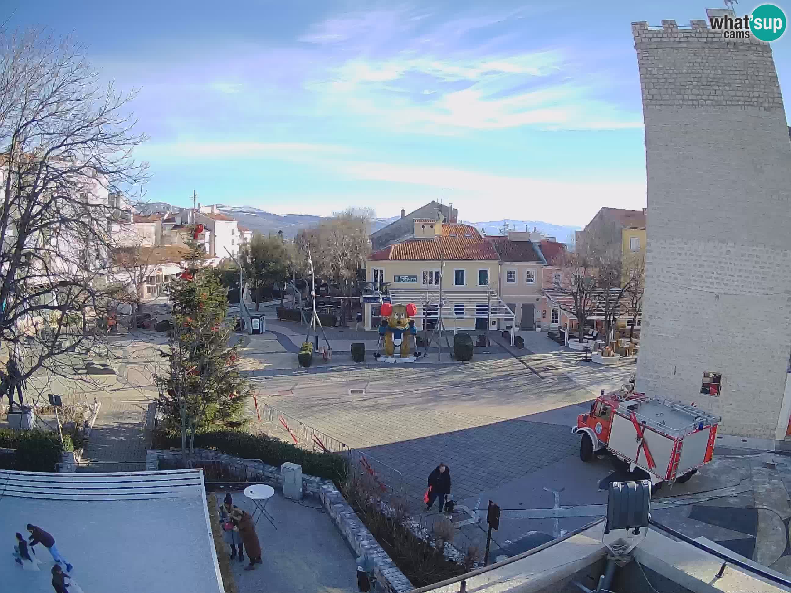 Webcam live – Novi Vinodolski – Main street Hrvatskih Branitelja