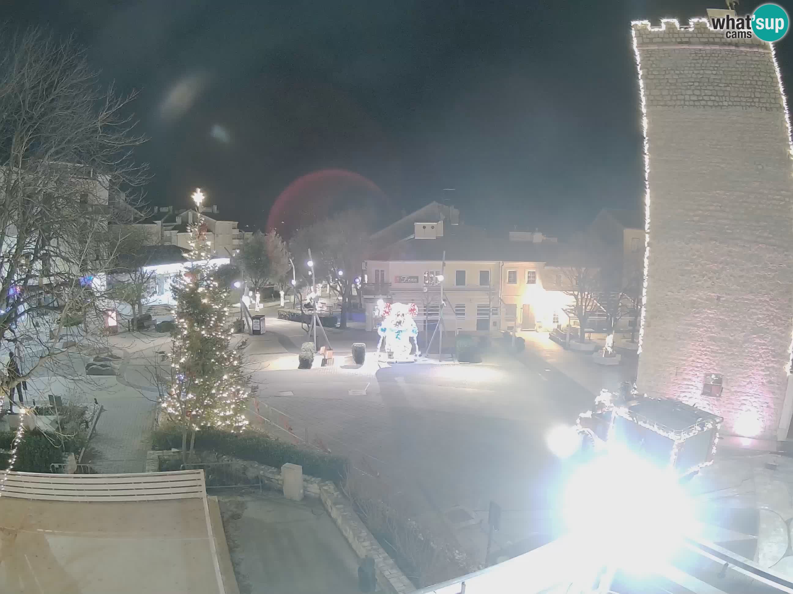 Webcam live – Novi Vinodolski – Main street Hrvatskih Branitelja