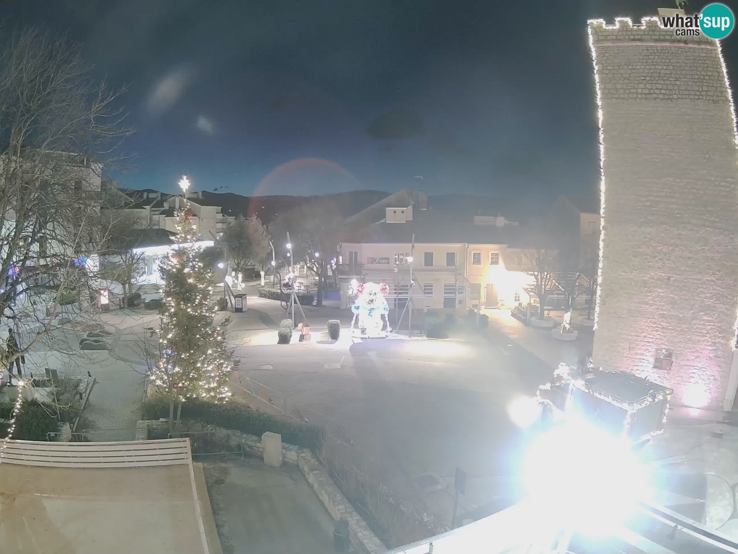 Webcam live – Novi Vinodolski – Main street Hrvatskih Branitelja