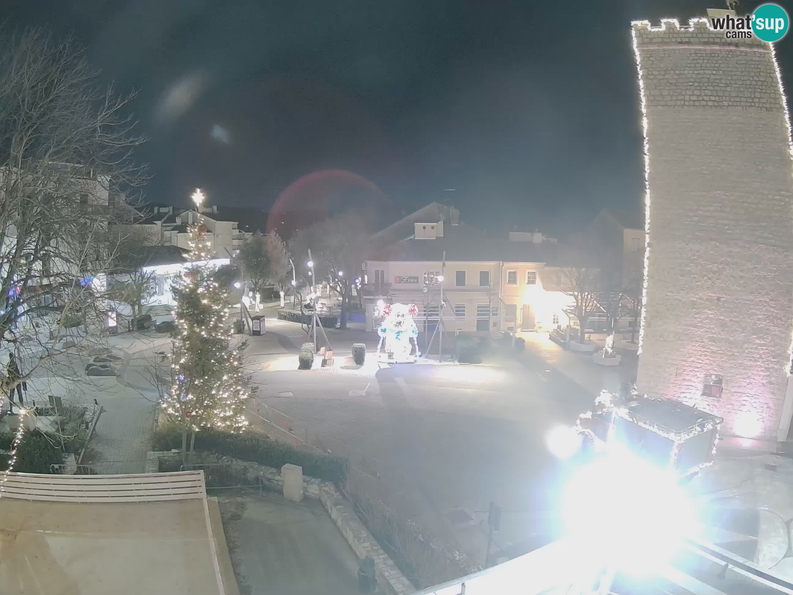 Webcam live – Novi Vinodolski – Main street Hrvatskih Branitelja