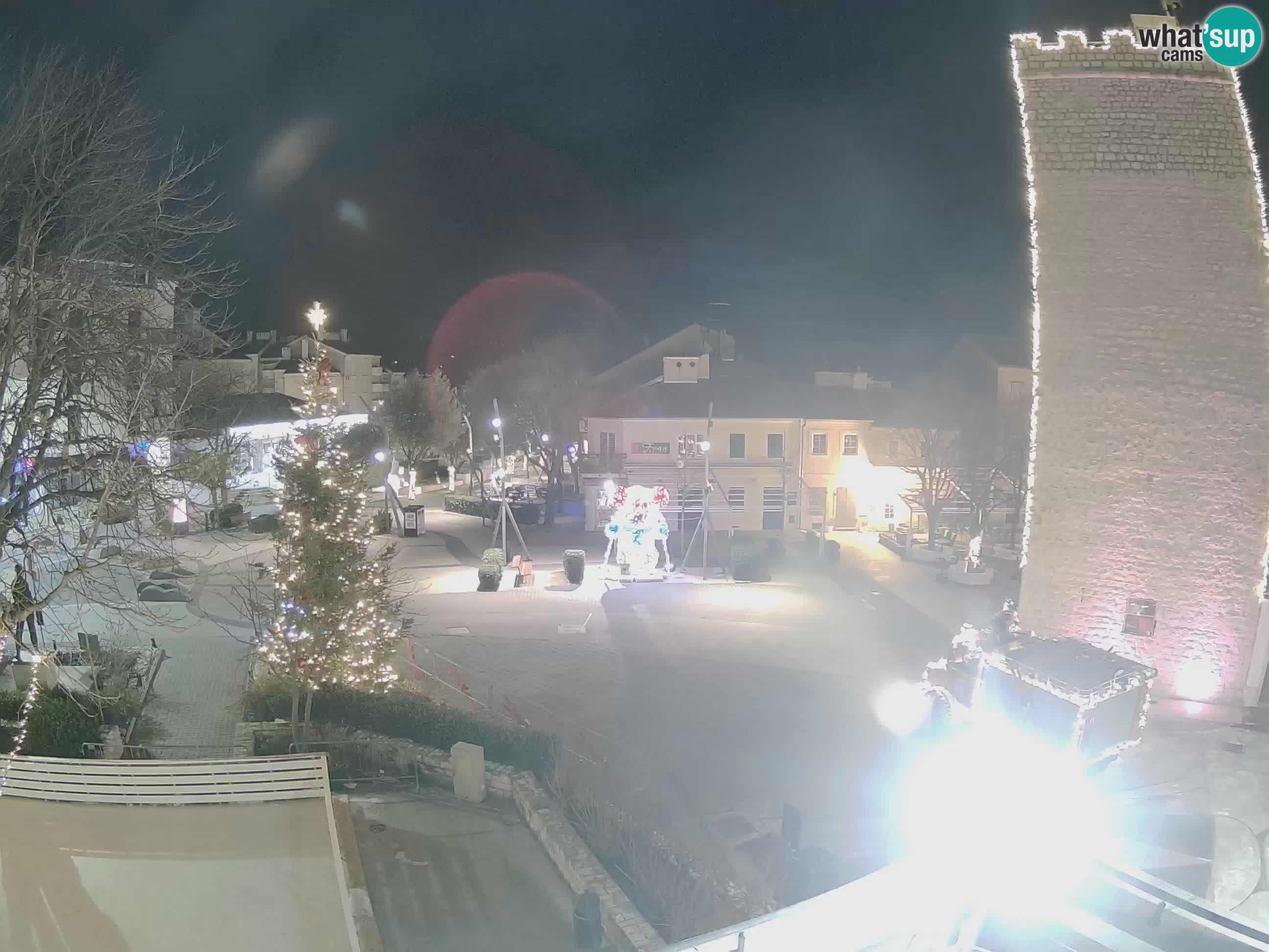 Webcam live – Novi Vinodolski – Main street Hrvatskih Branitelja