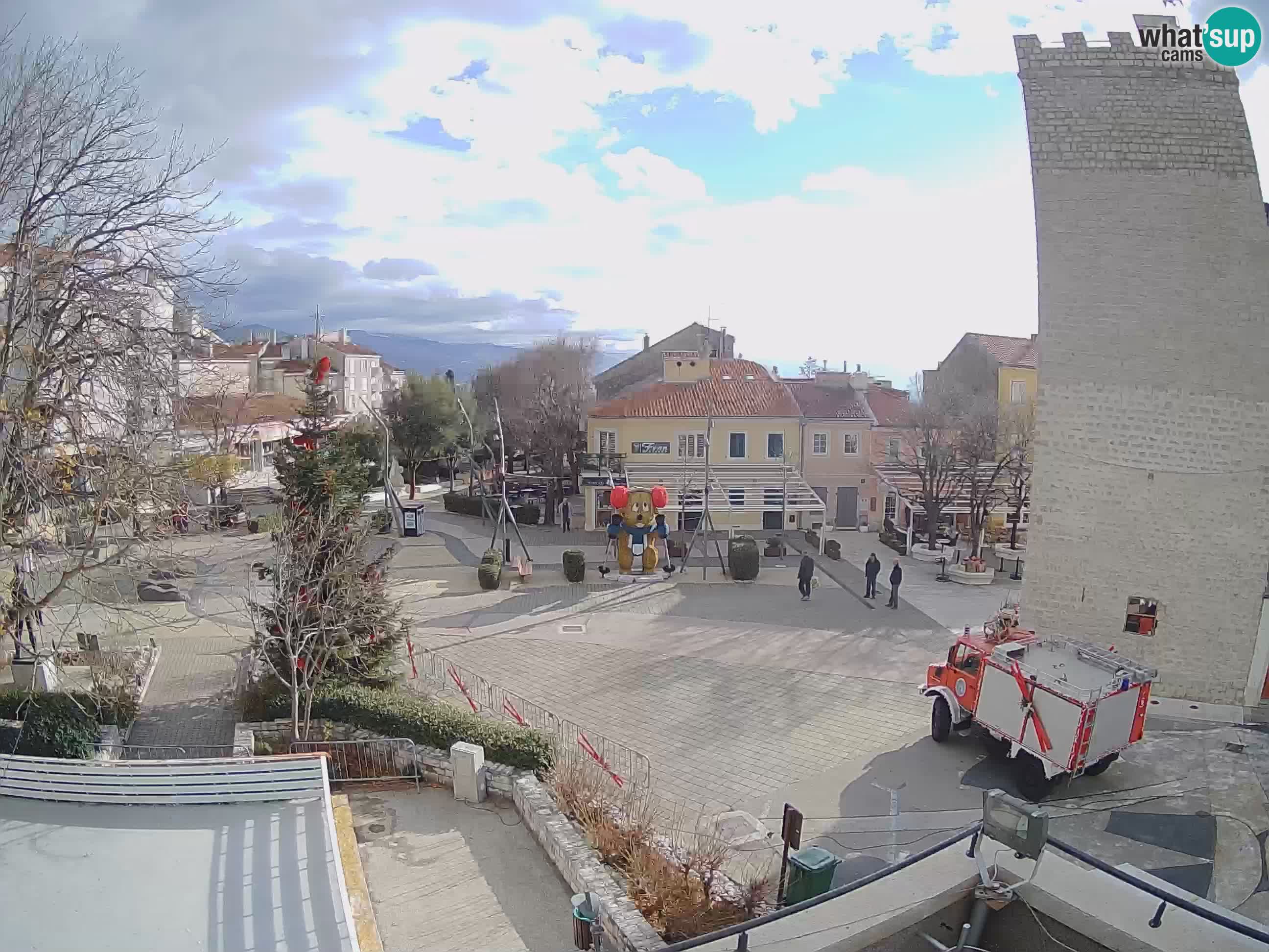 Webcam live – Novi Vinodolski – Main street Hrvatskih Branitelja