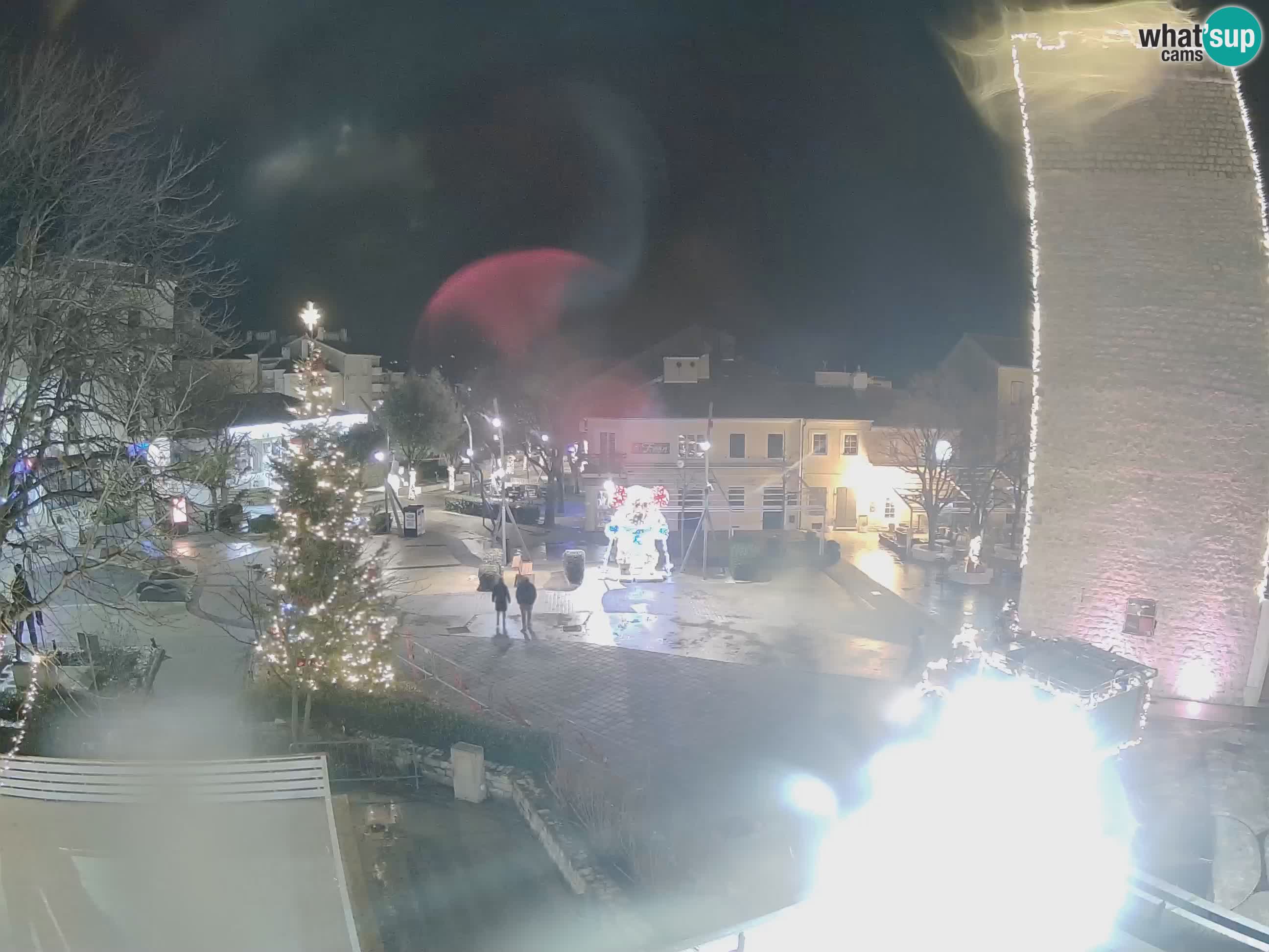 Webcam live – Novi Vinodolski – Main street Hrvatskih Branitelja