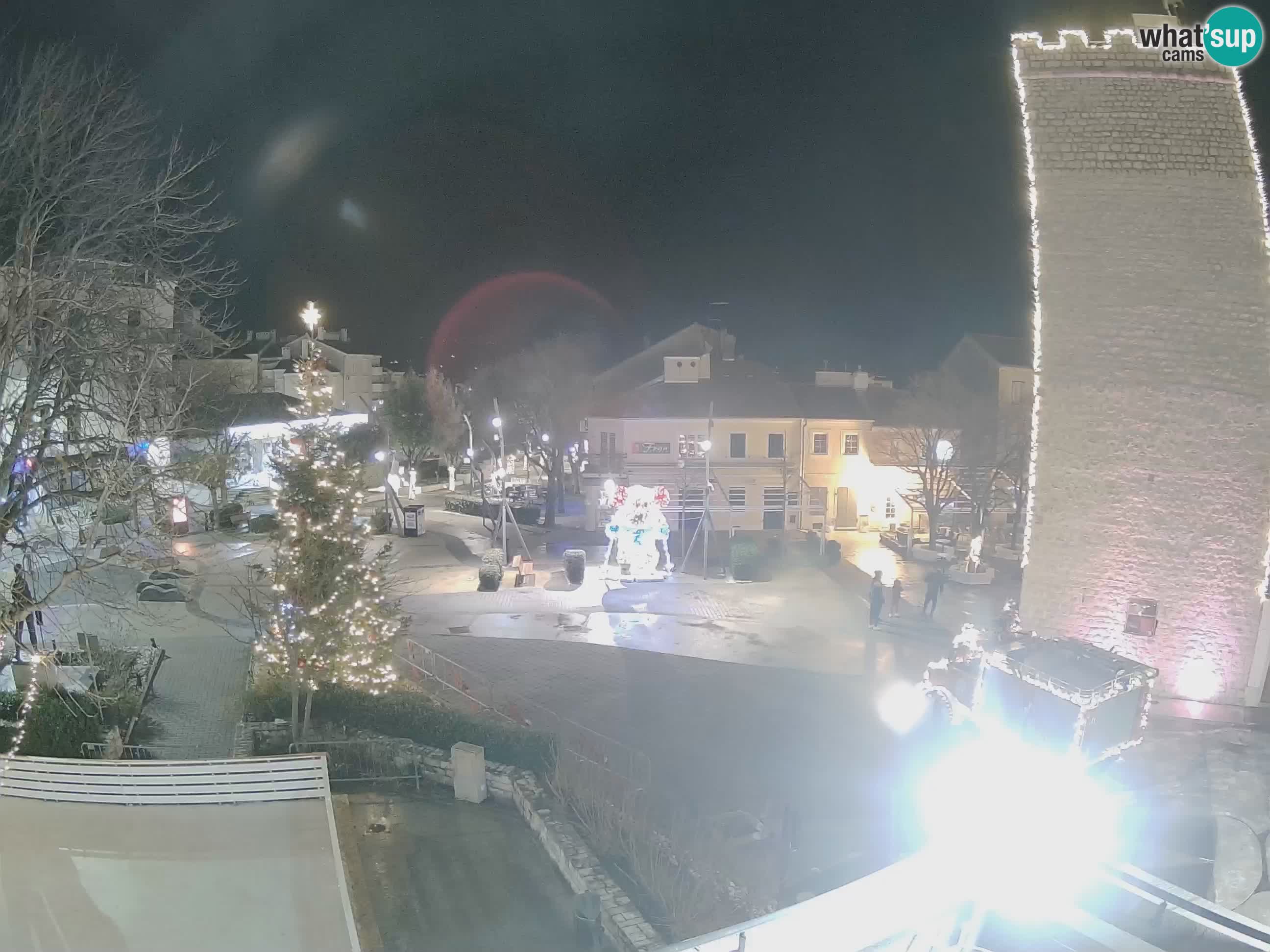 Webcam live – Novi Vinodolski – Main street Hrvatskih Branitelja