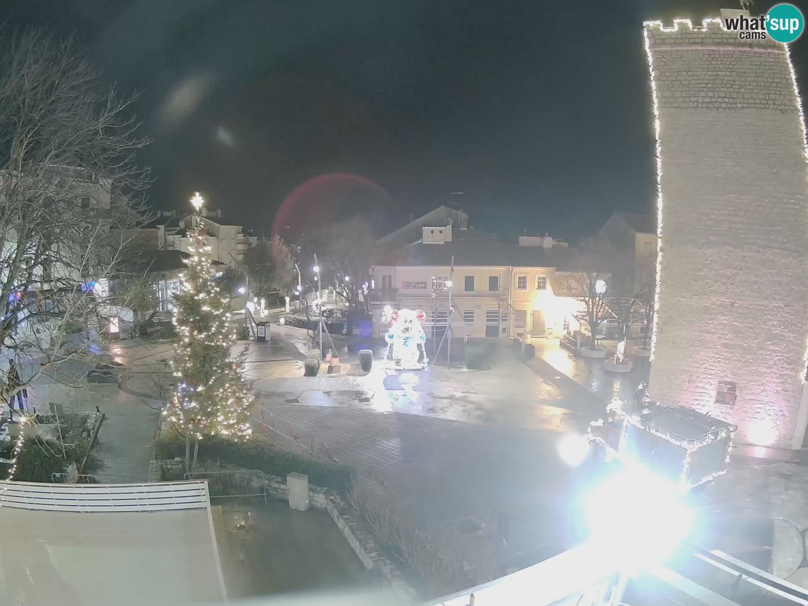 Webcam live – Novi Vinodolski – Main street Hrvatskih Branitelja