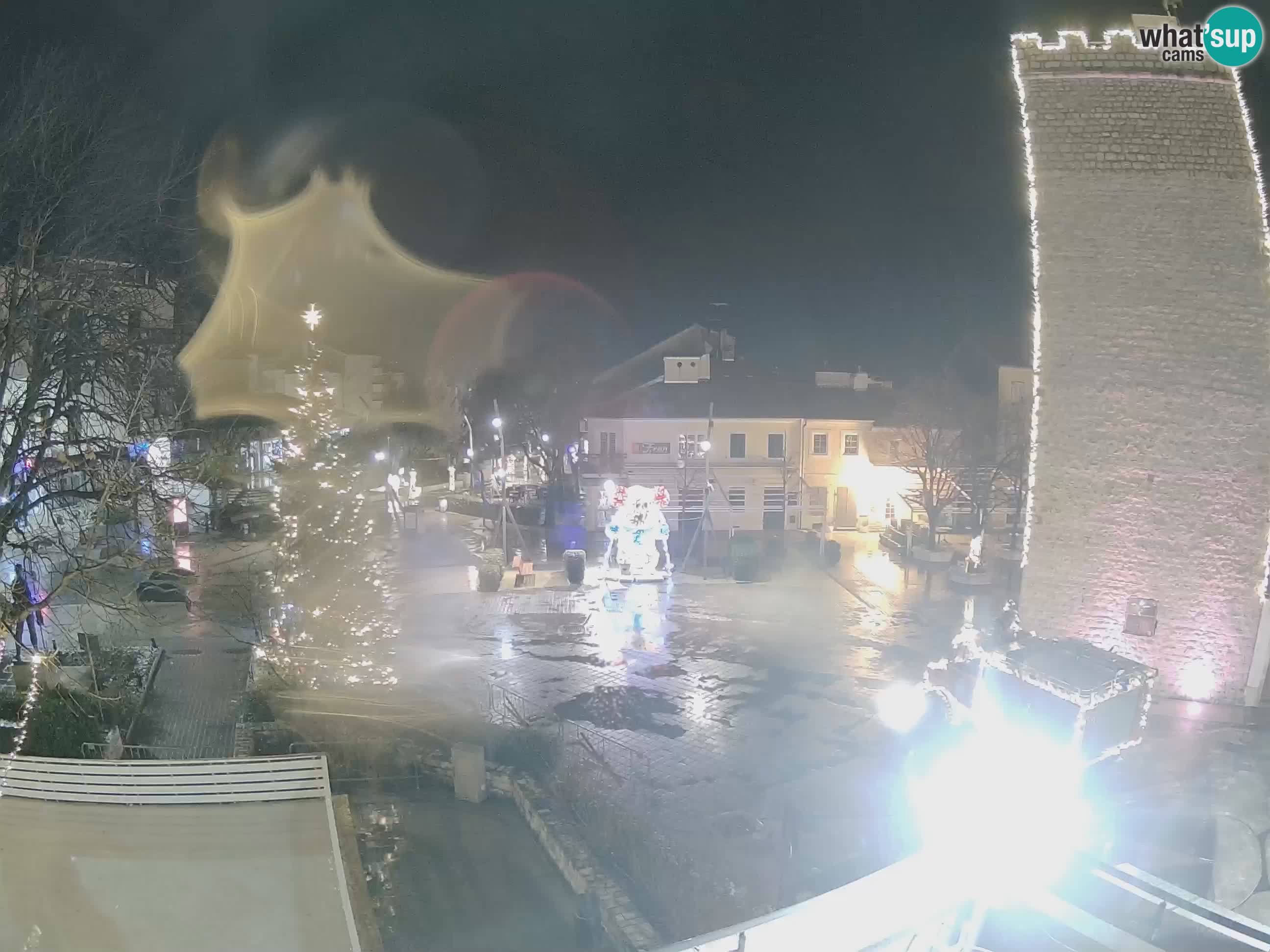 Webcam live – Novi Vinodolski – Main street Hrvatskih Branitelja