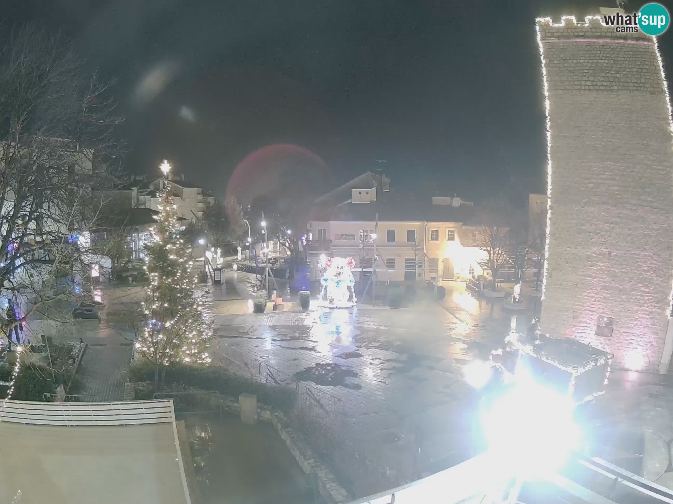 Webcam live – Novi Vinodolski – Main street Hrvatskih Branitelja