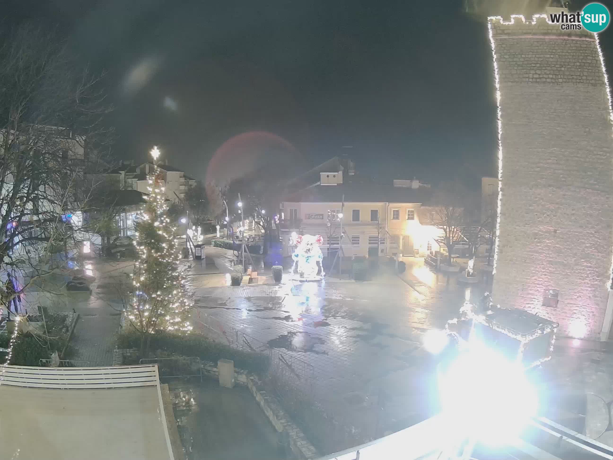 Webcam live – Novi Vinodolski – Main street Hrvatskih Branitelja