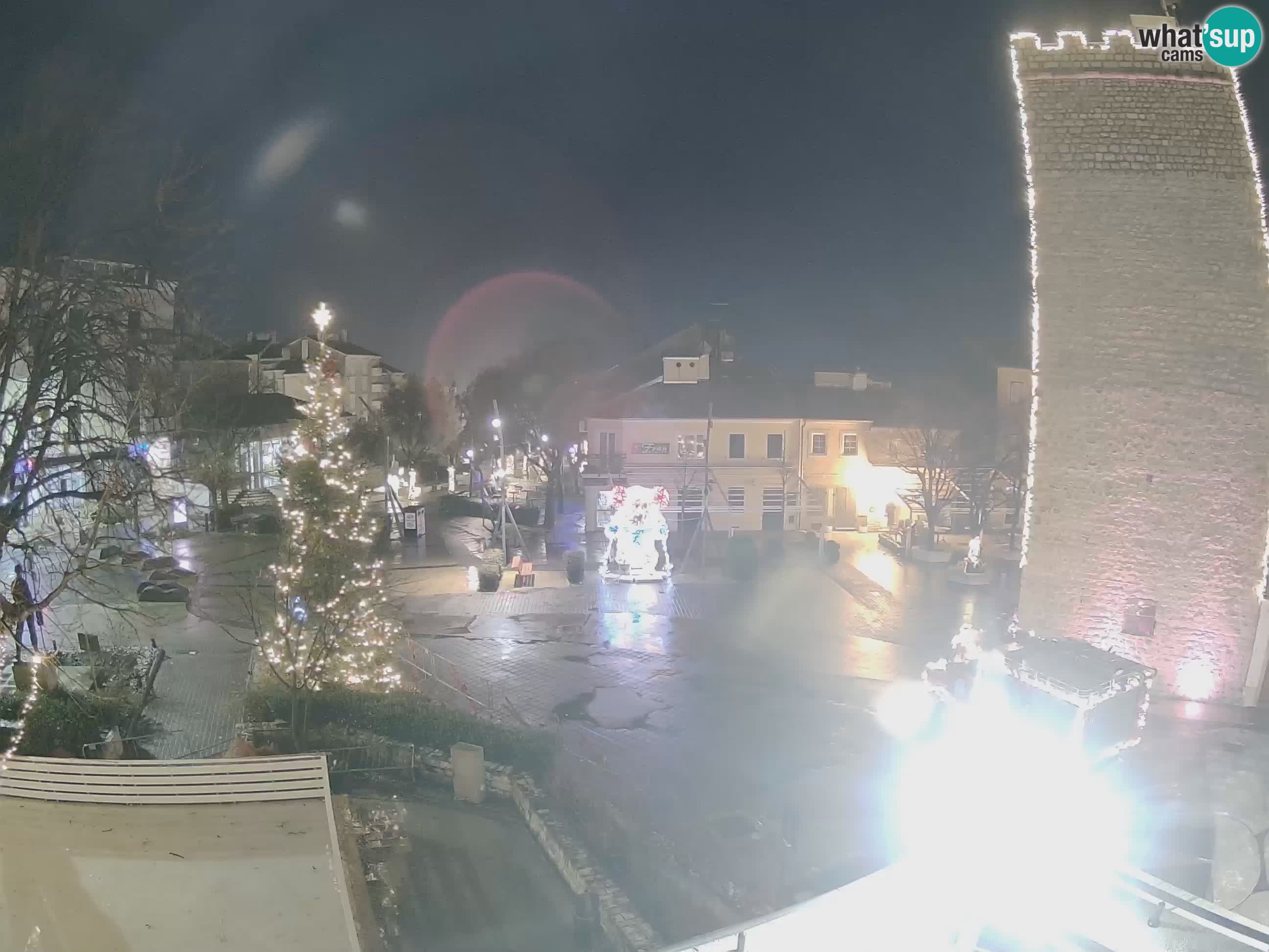 Webcam live – Novi Vinodolski – Main street Hrvatskih Branitelja