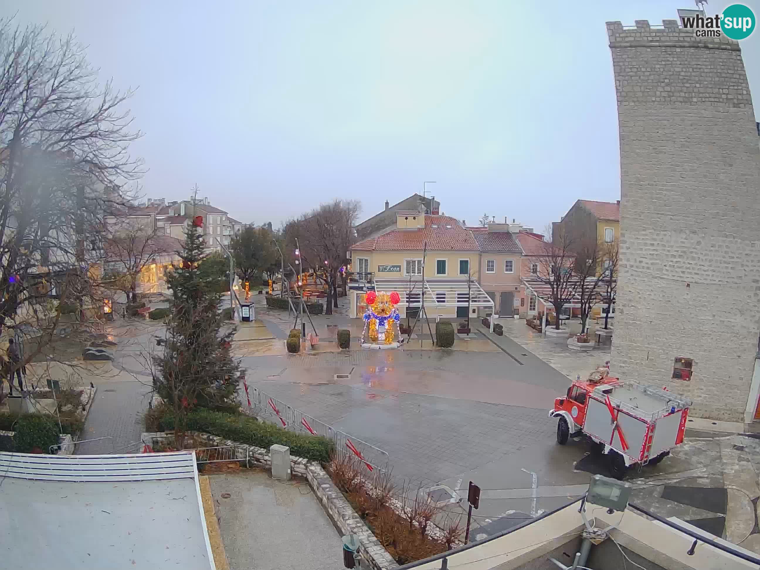 Webcam live – Novi Vinodolski – Main street Hrvatskih Branitelja