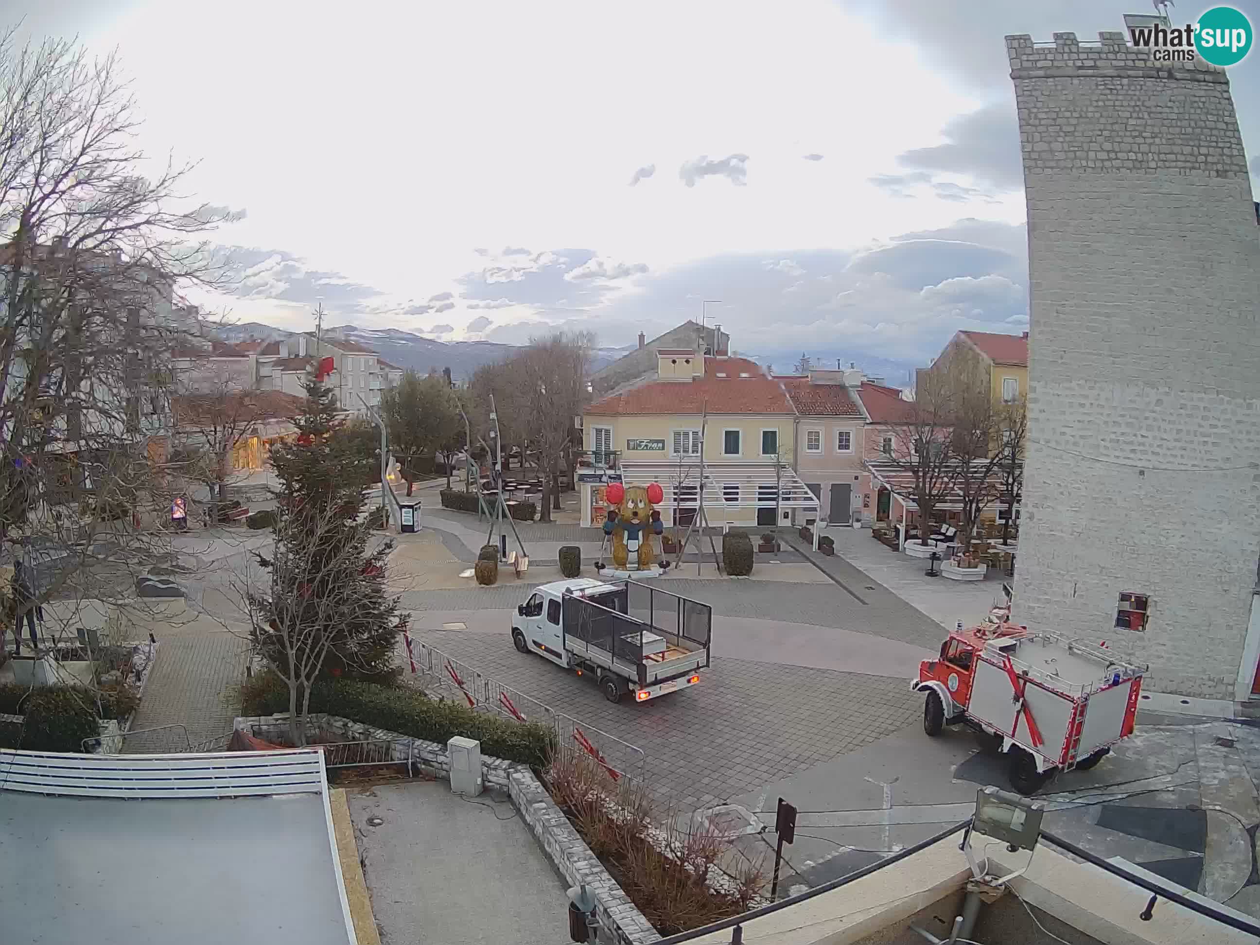 Webcam live – Novi Vinodolski – Main street Hrvatskih Branitelja