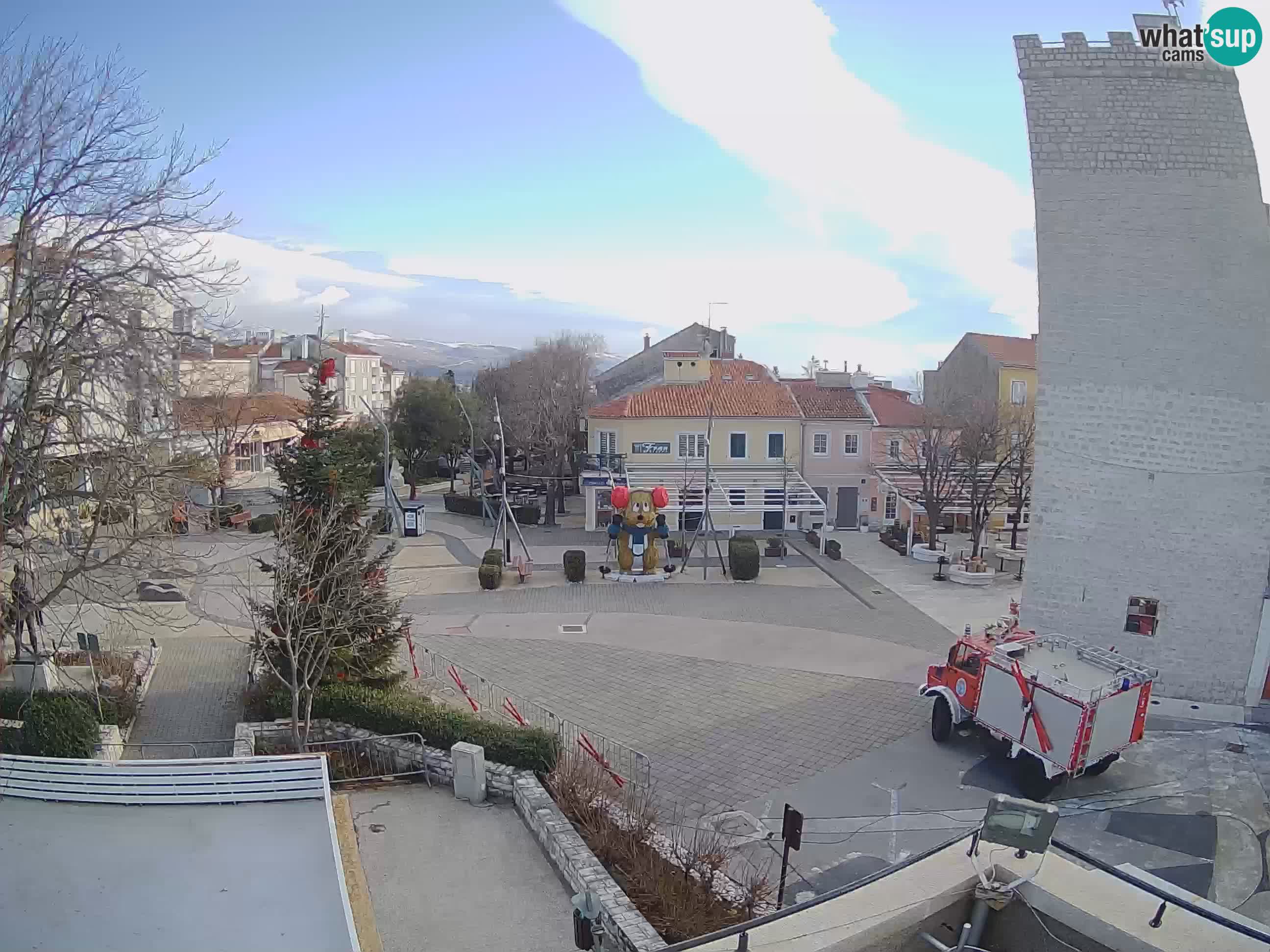 Webcam live – Novi Vinodolski – Main street Hrvatskih Branitelja