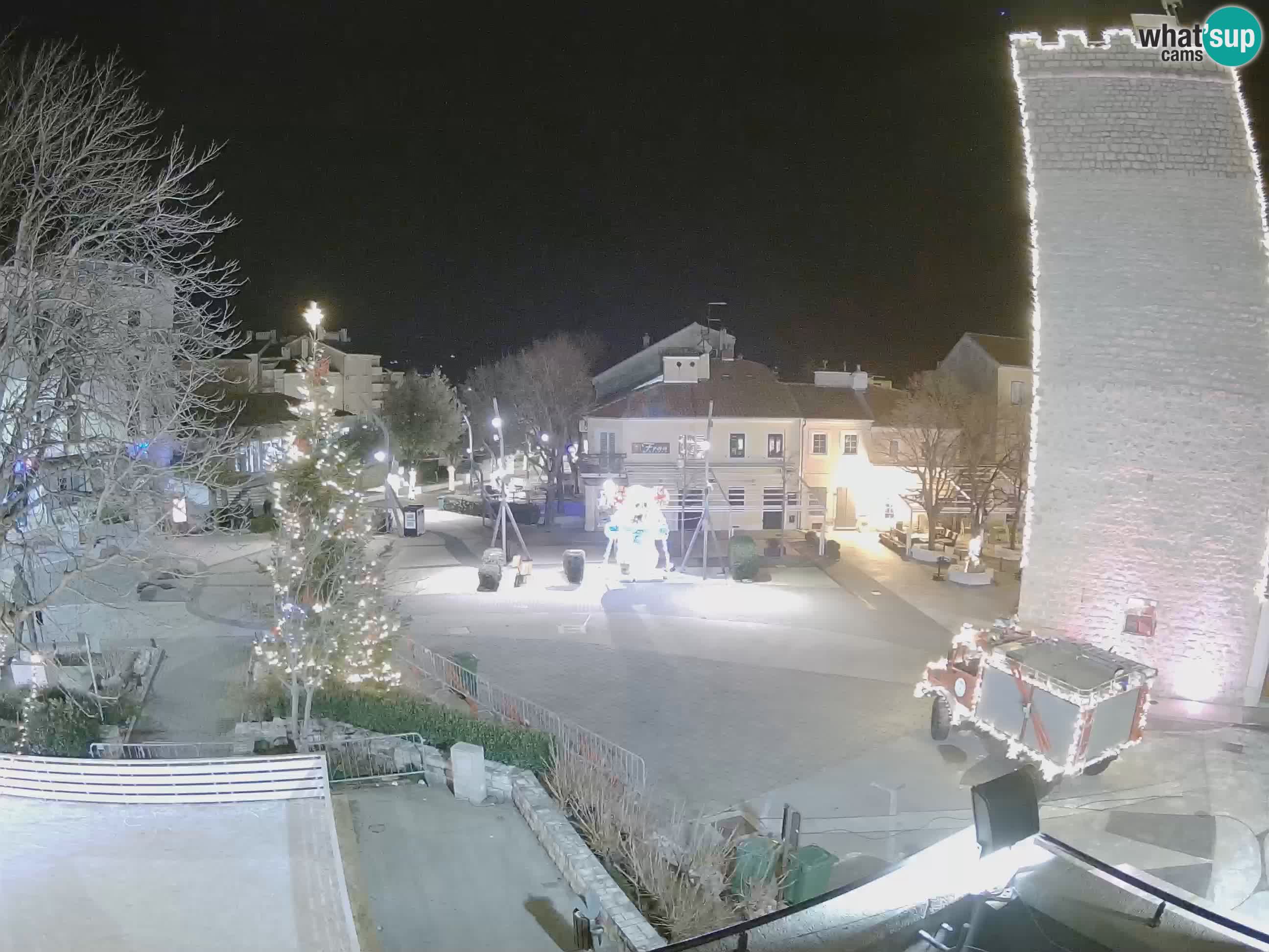 Webcam live – Novi Vinodolski – Main street Hrvatskih Branitelja