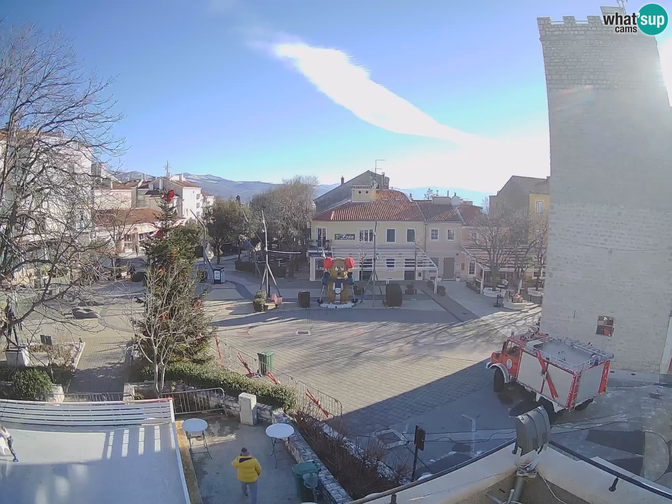 Webcam live – Novi Vinodolski – Main street Hrvatskih Branitelja