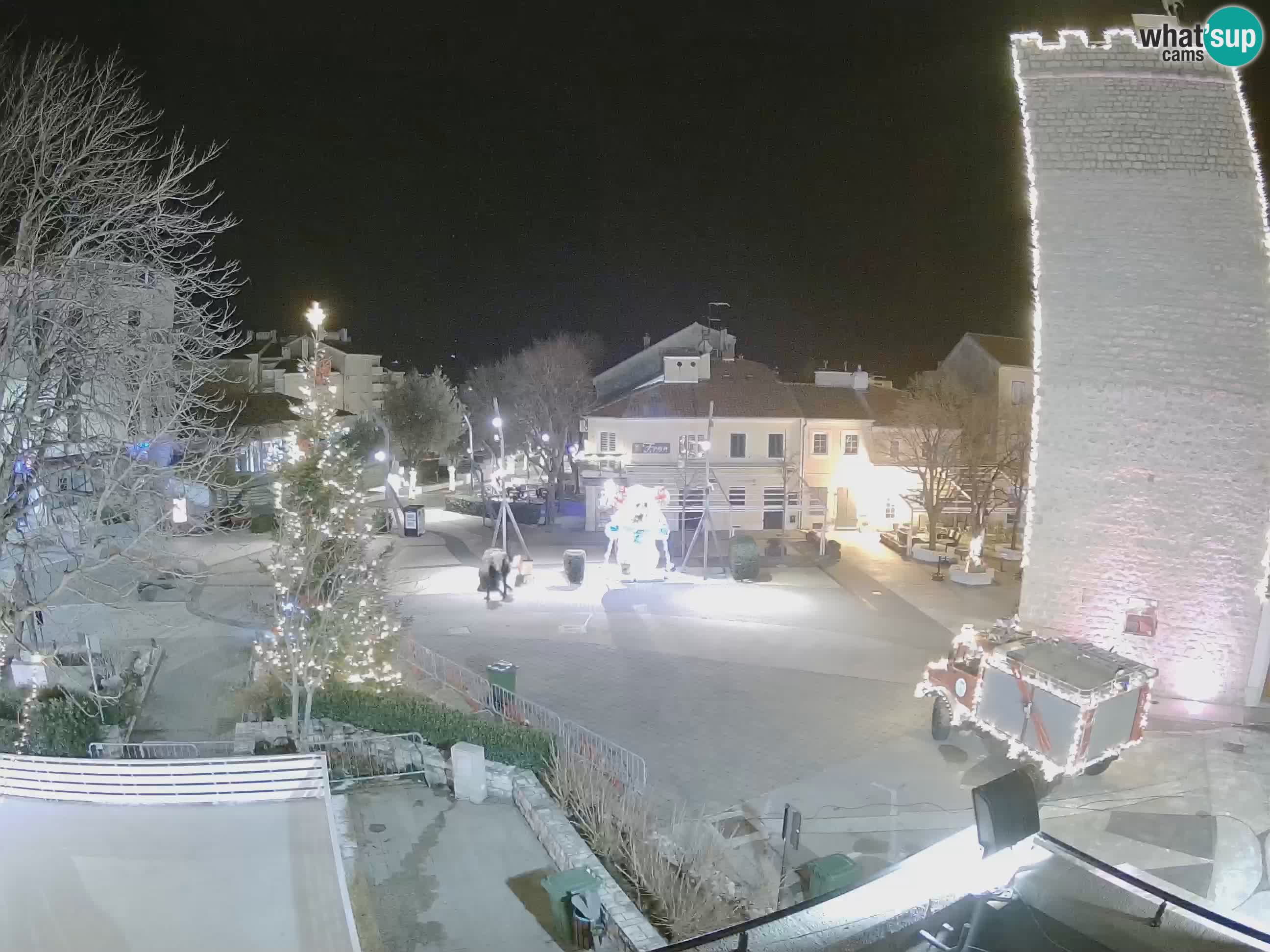 Webcam live – Novi Vinodolski – Main street Hrvatskih Branitelja