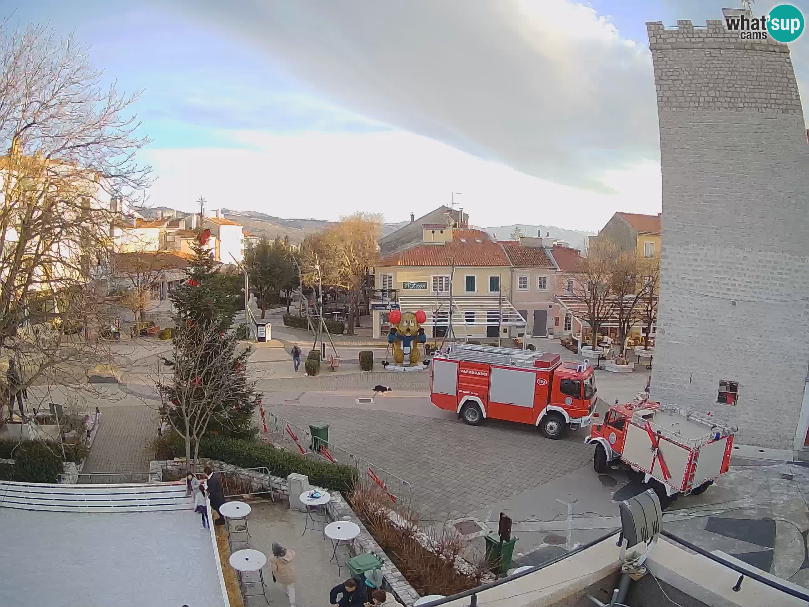 Webcam live – Novi Vinodolski – Main street Hrvatskih Branitelja