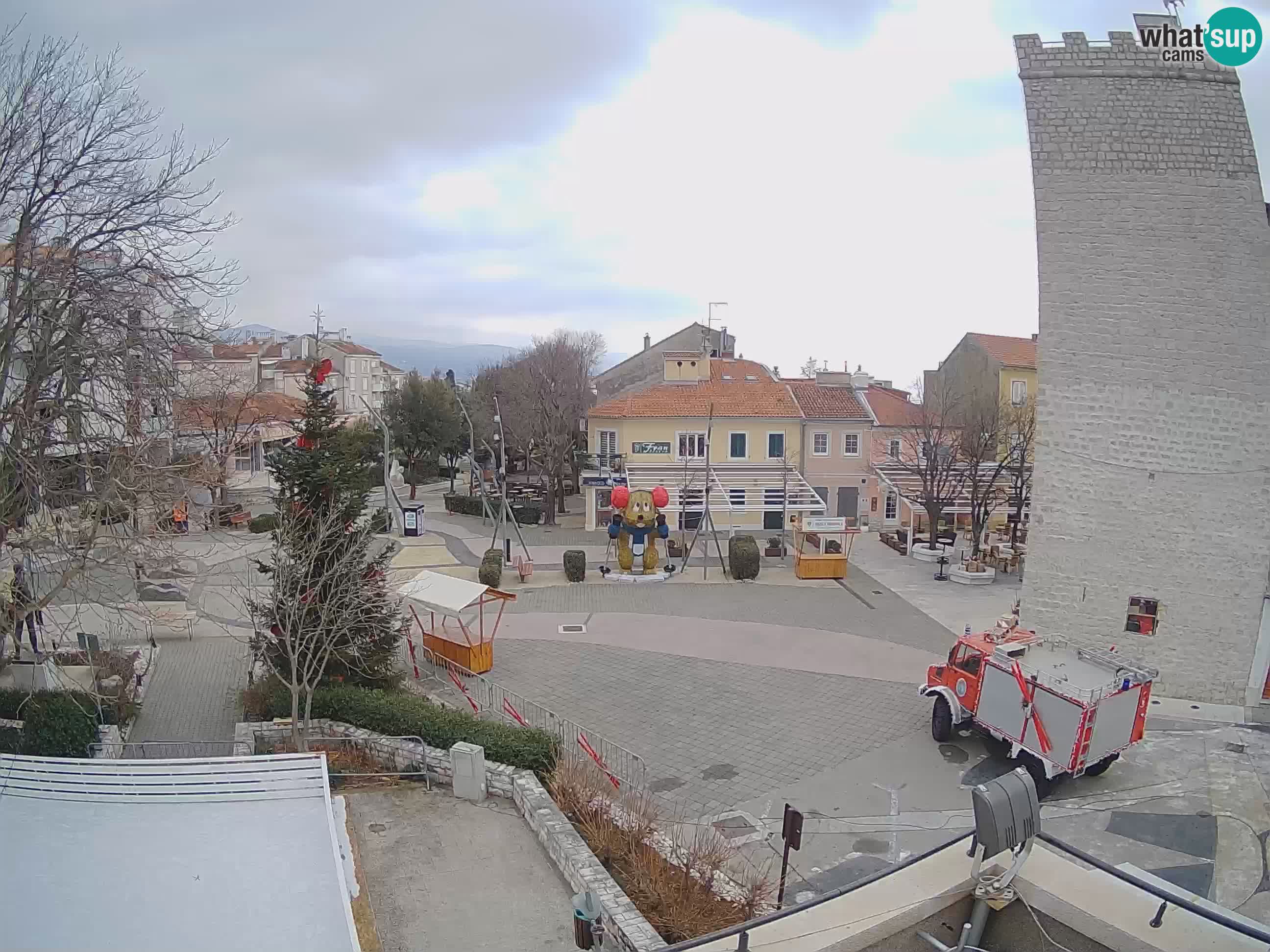 Webcam live – Novi Vinodolski – Main street Hrvatskih Branitelja